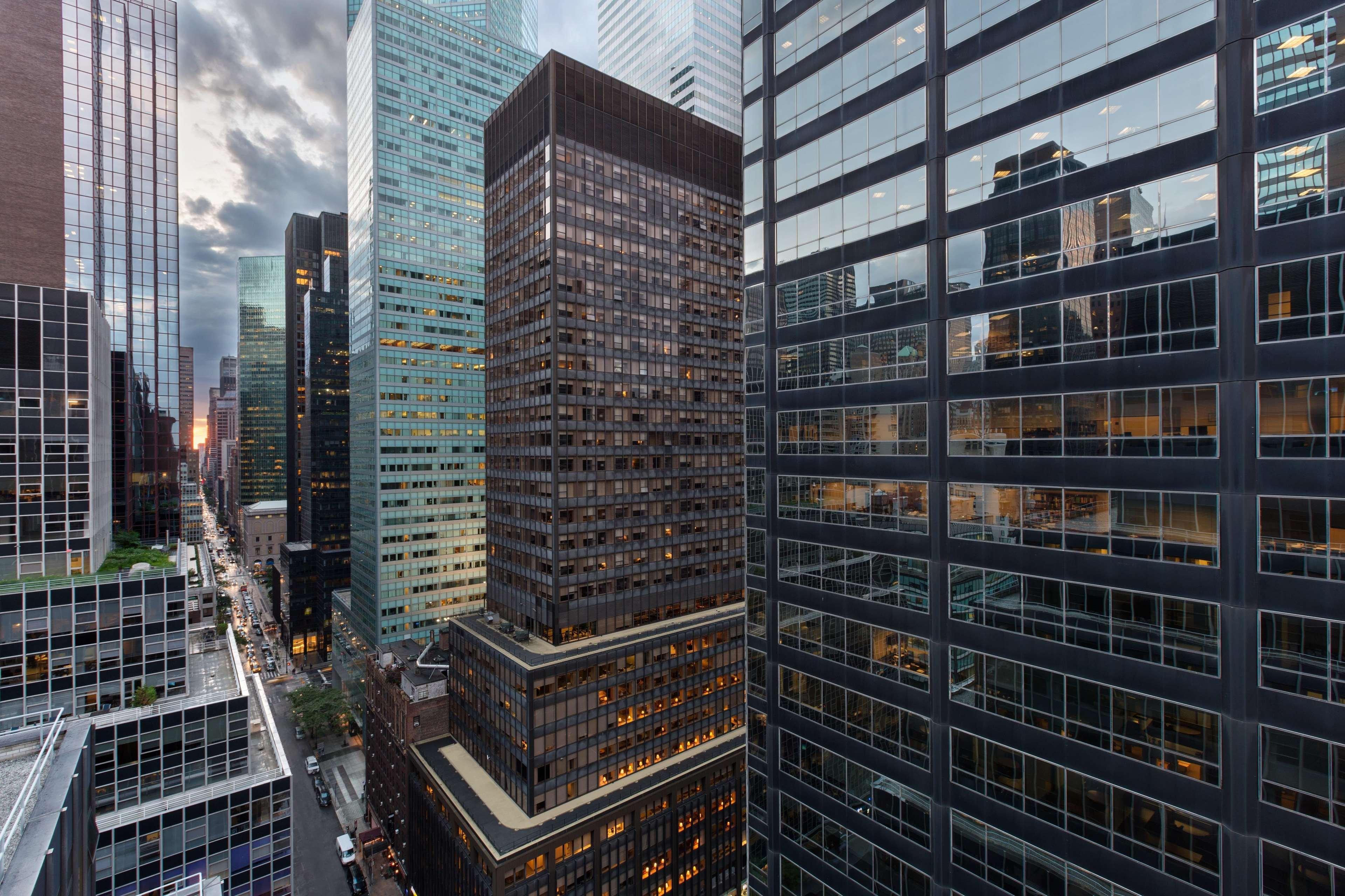 Hilton Garden Inn New York Manhattan Midtown East Exterior photo