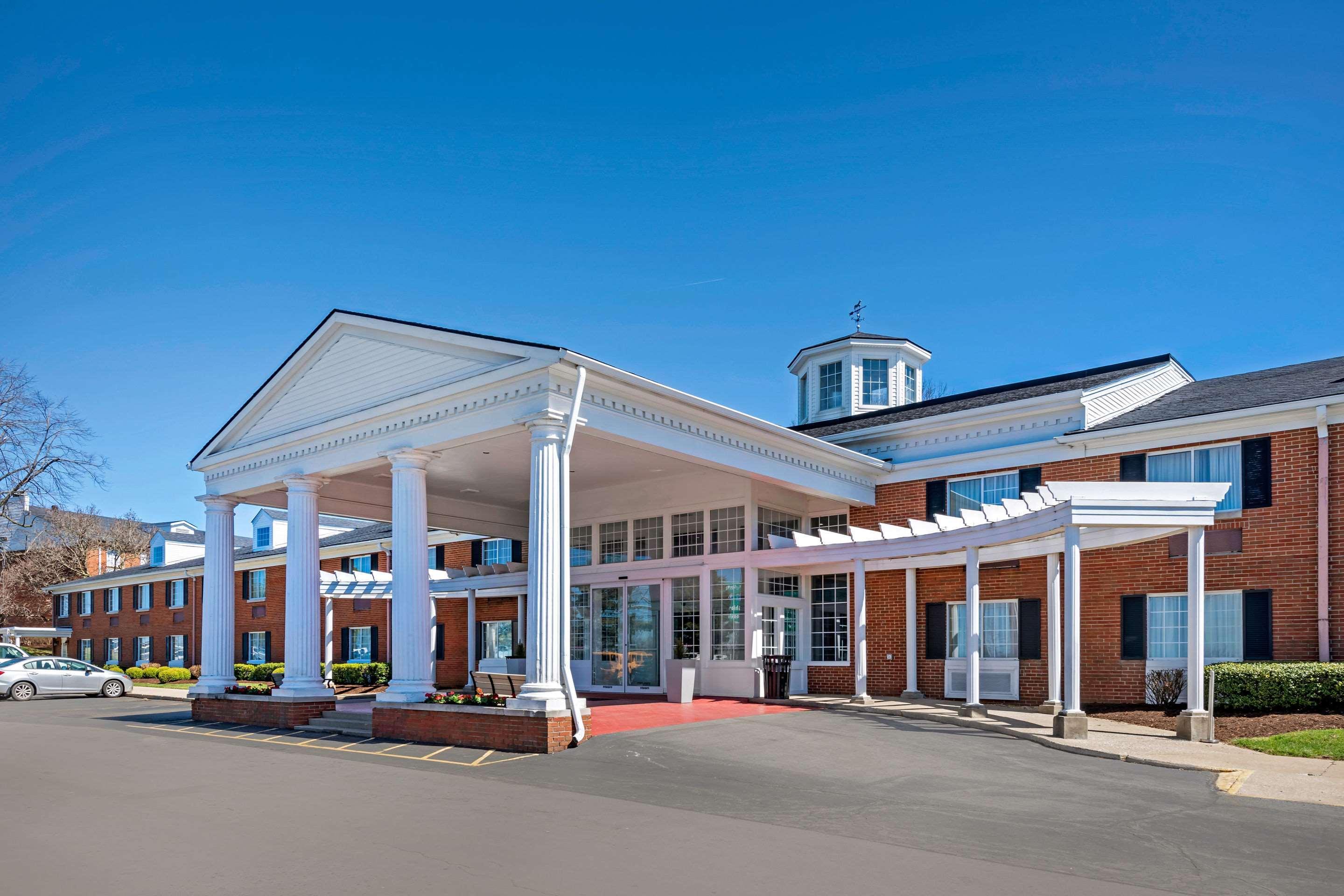 Clarion Hotel Lexington Exterior photo