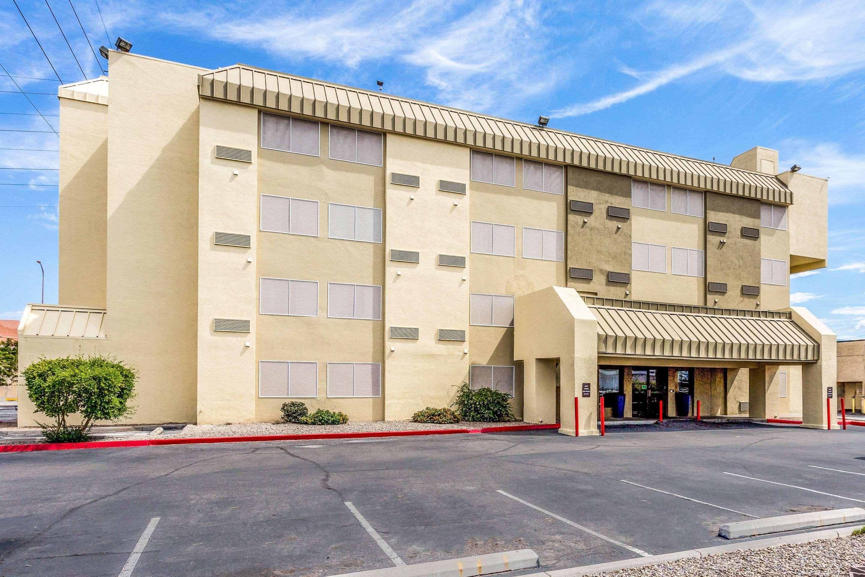 Comfort Inn & Suites Albuquerque Downtown Exterior photo