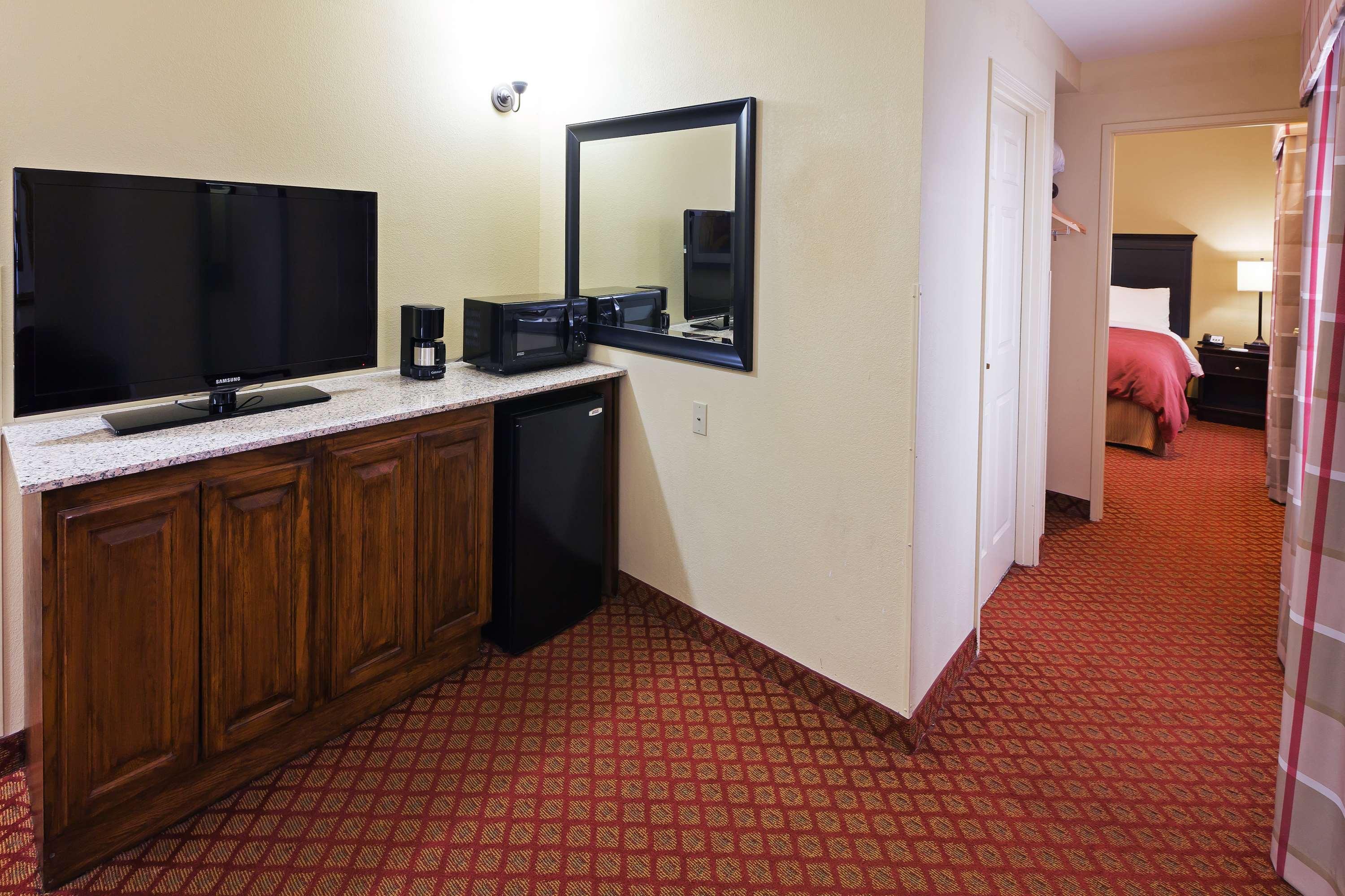 Country Inn & Suites By Radisson, Oklahoma City At Northwest Expressway, Ok Room photo