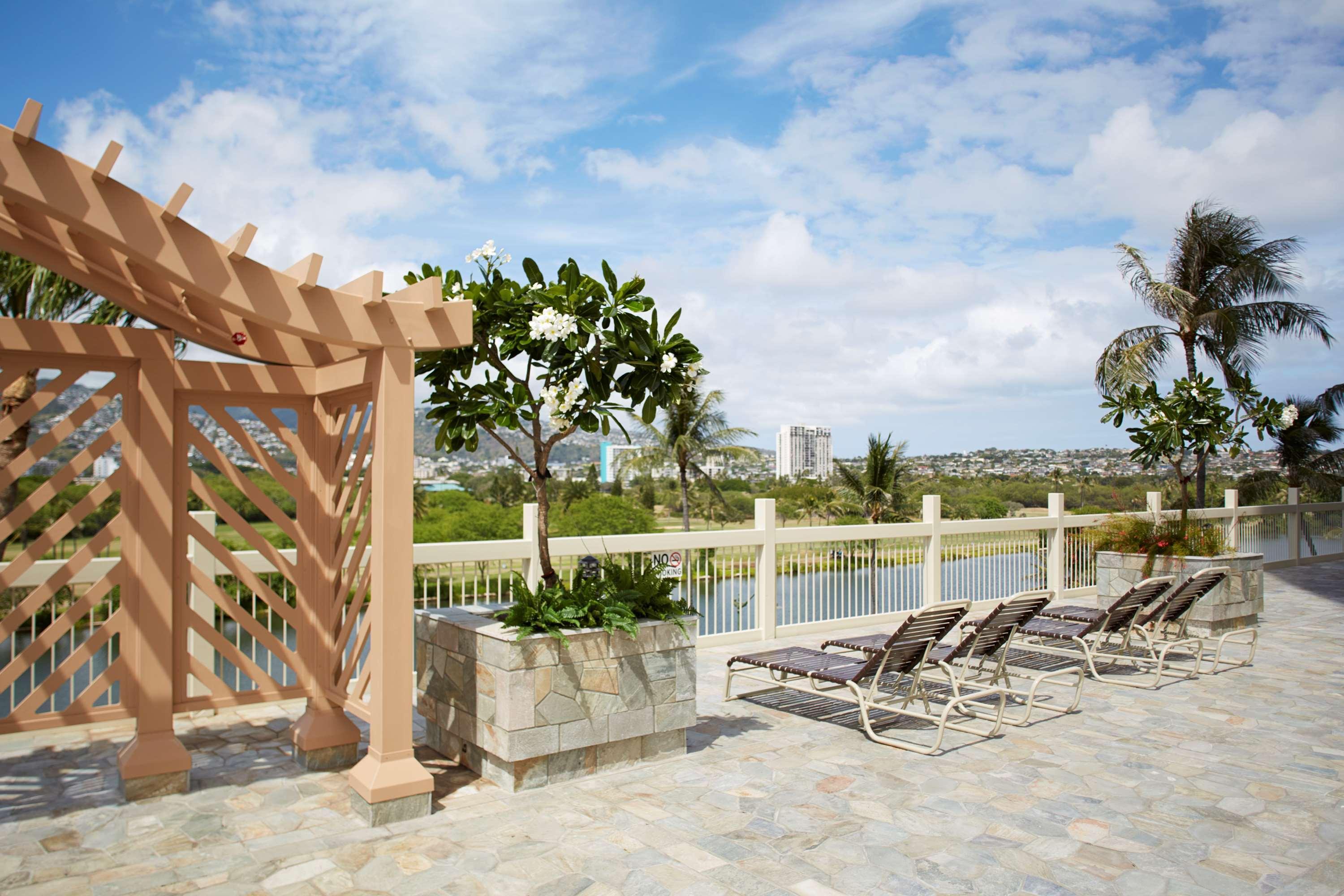 Aqua Skyline At Island Colony Aparthotel Honolulu Exterior photo