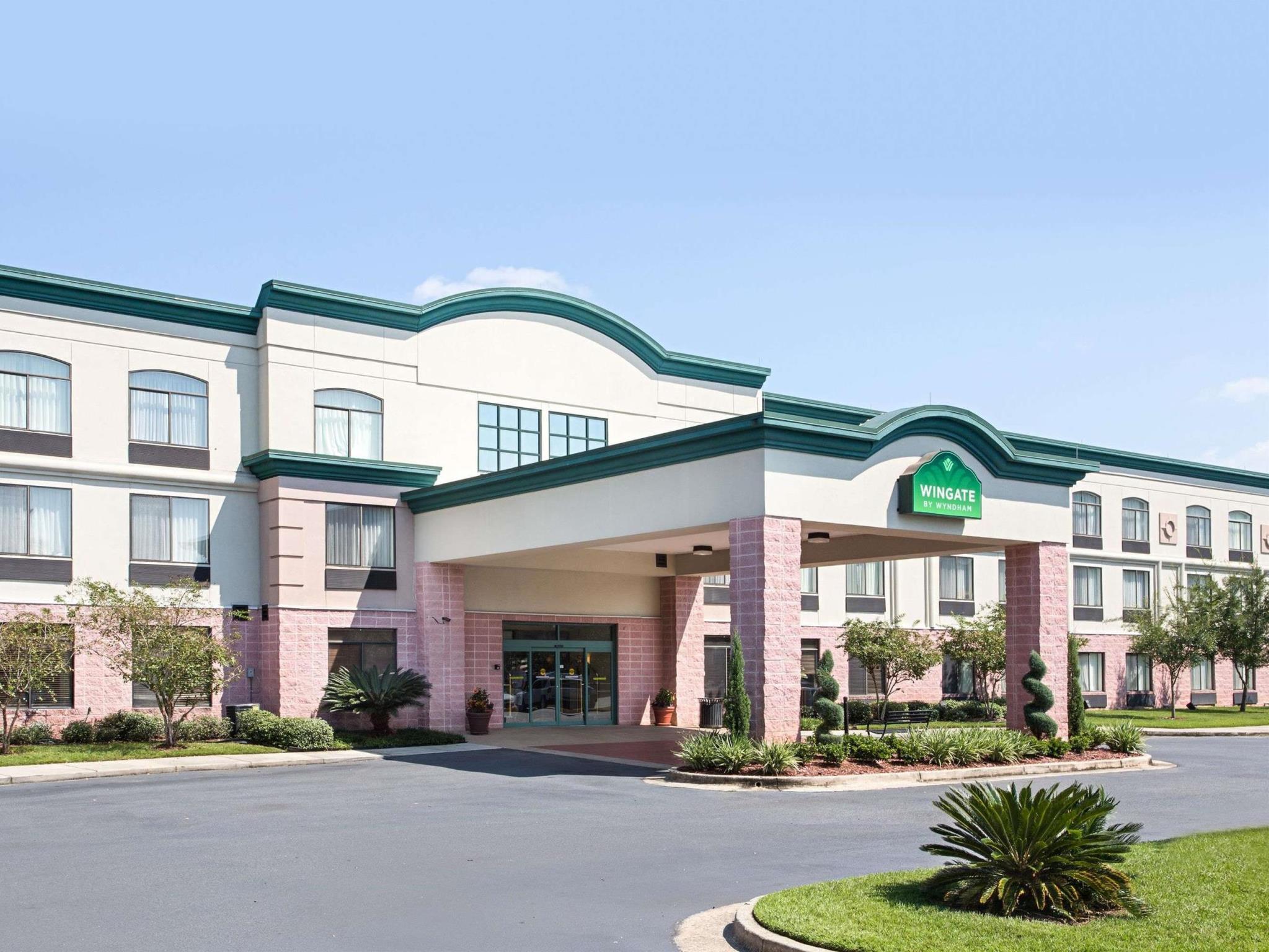 Holiday Inn Express & Suites - Mobile - I-65, An Ihg Hotel Exterior photo