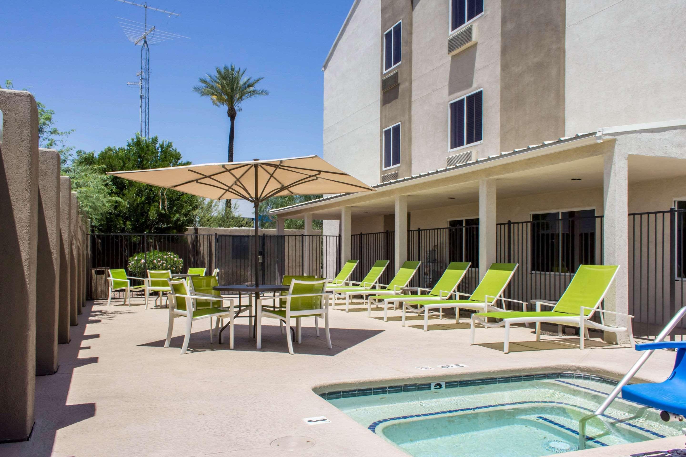 Comfort Suites At Tucson Mall Exterior photo