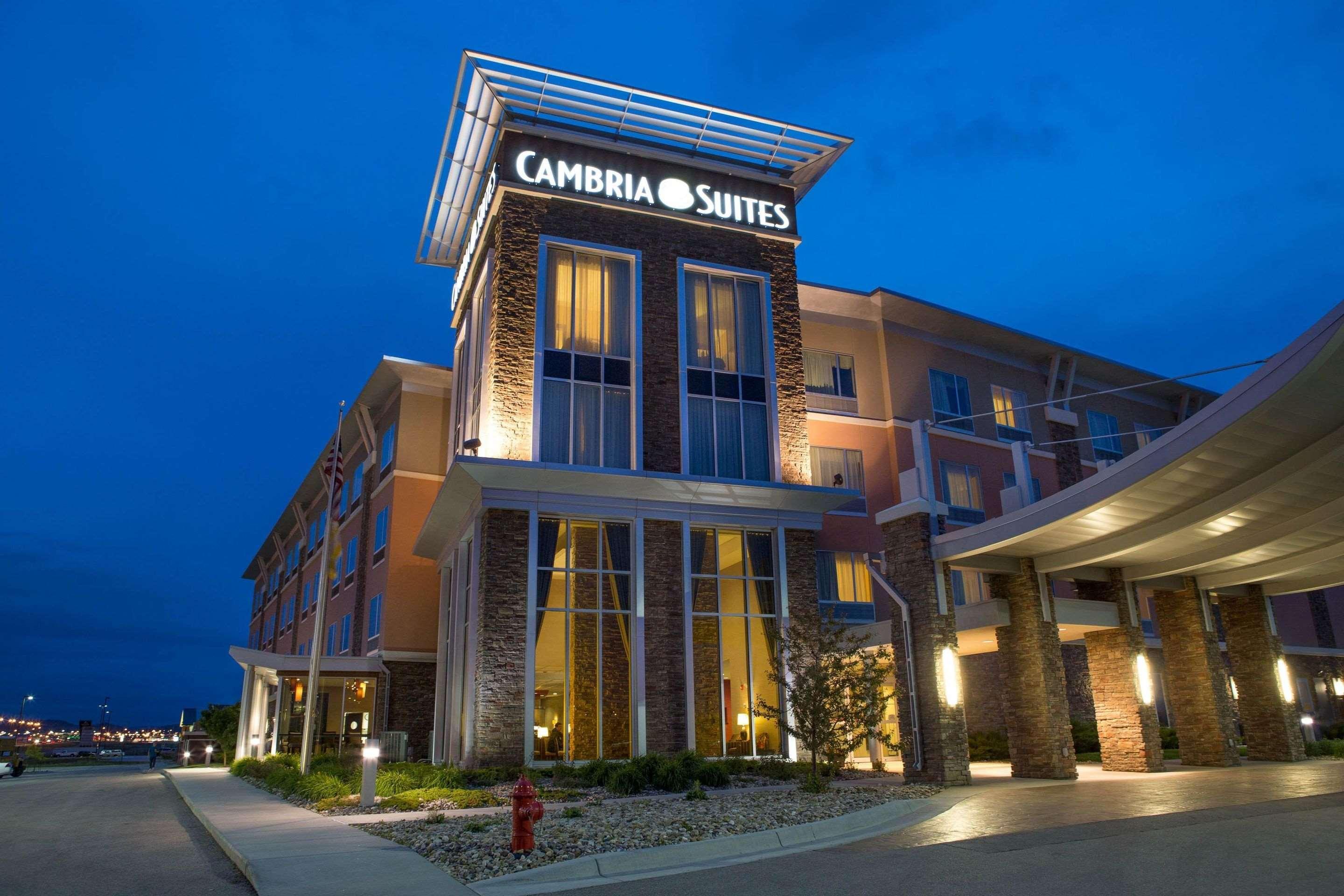 Cambria Hotel Rapid City Near Mount Rushmore Exterior photo