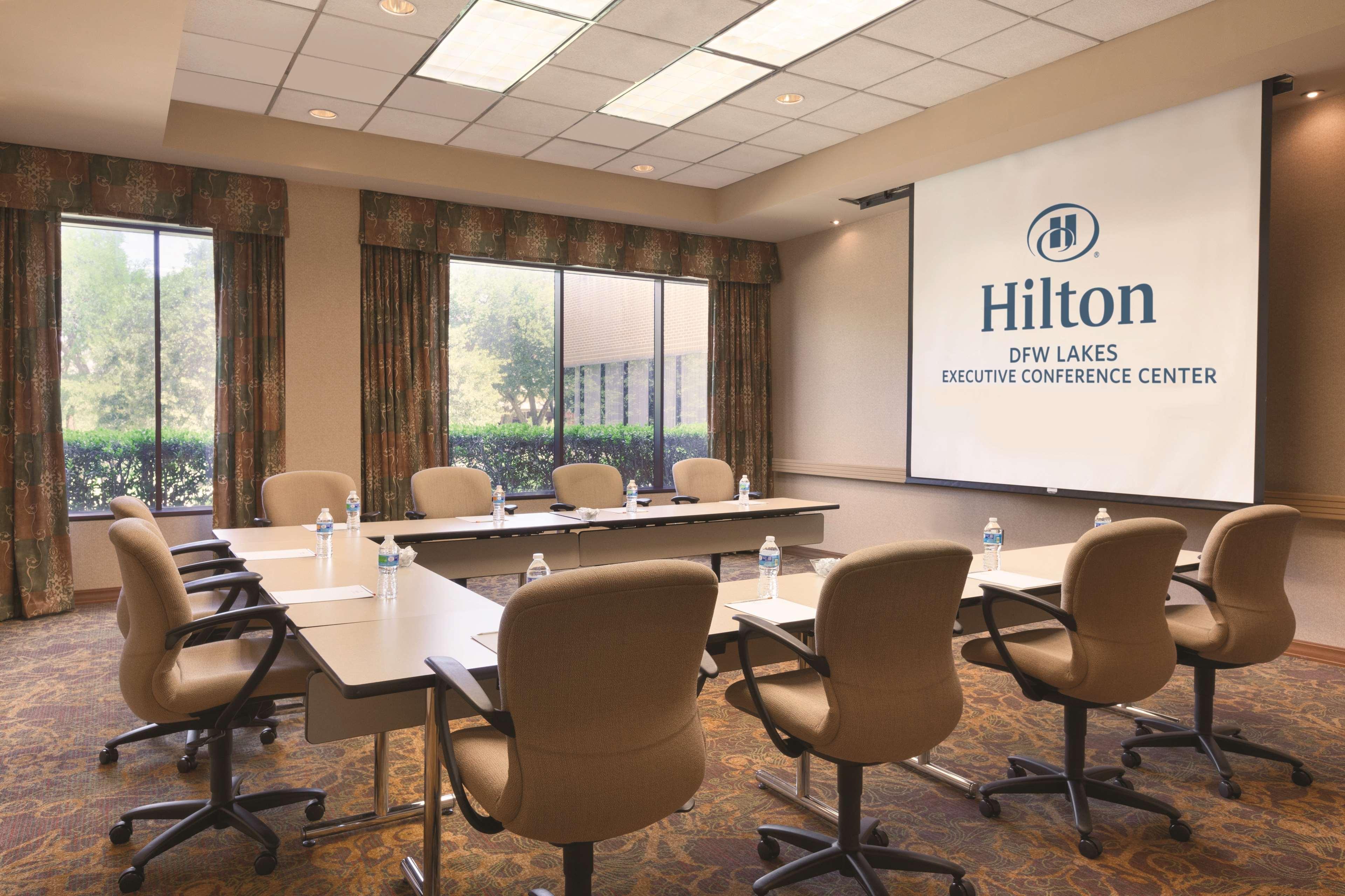 Hilton Dfw Lakes Executive Conference Center Grapevine Exterior photo
