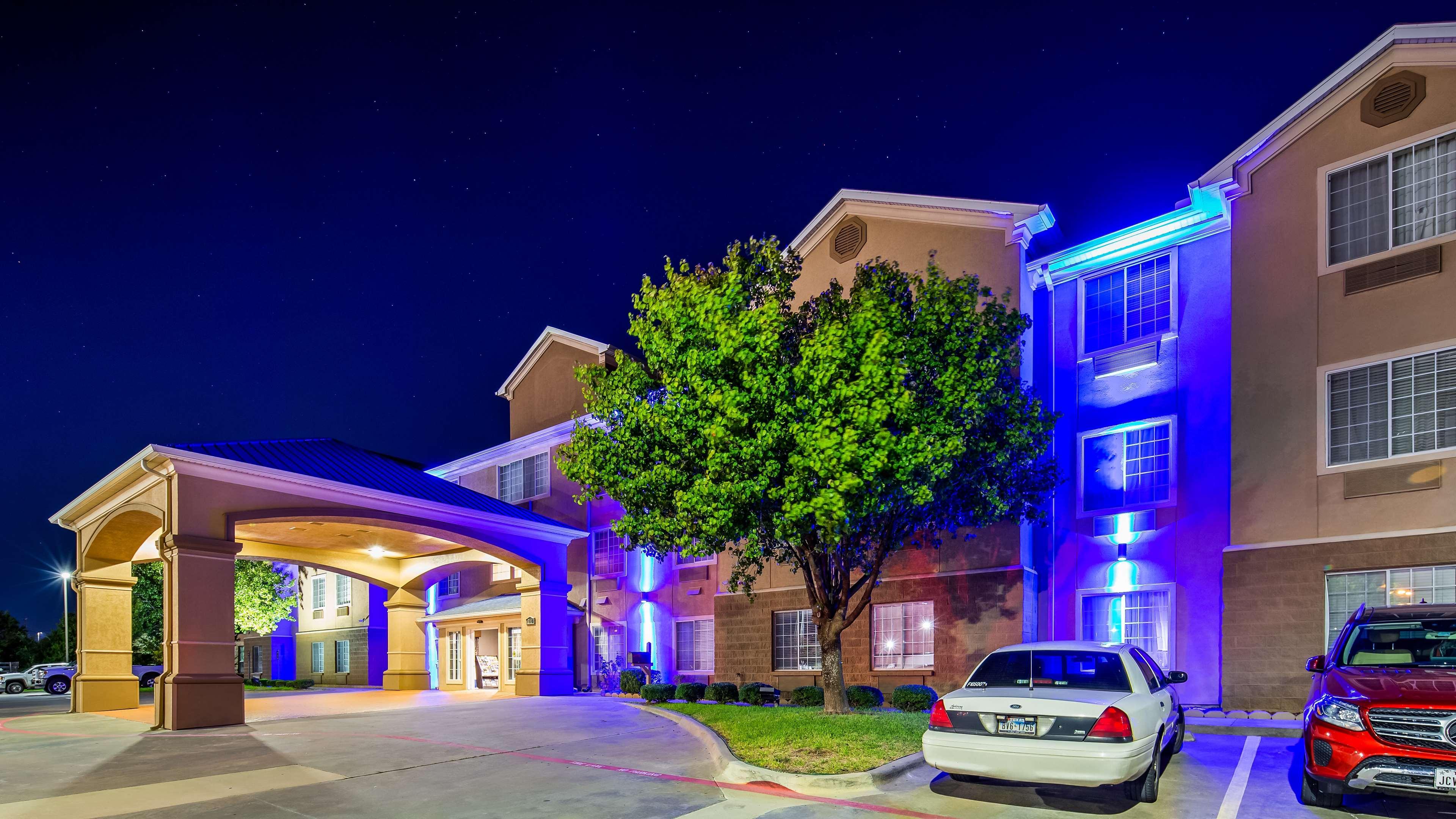 Best Western Plus Cutting Horse Inn & Suites Weatherford Exterior photo