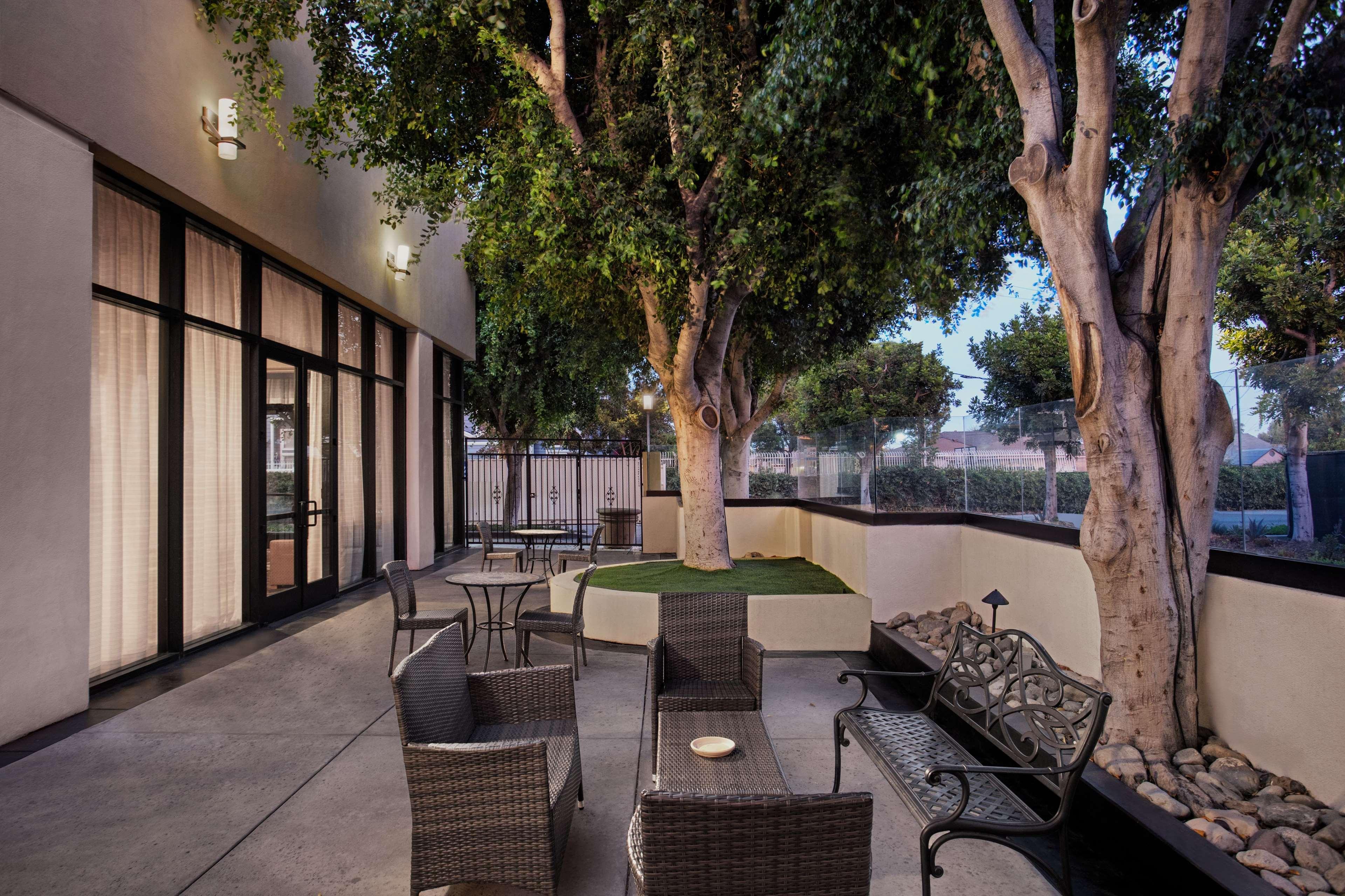 Doubletree By Hilton Los Angeles Norwalk Exterior photo