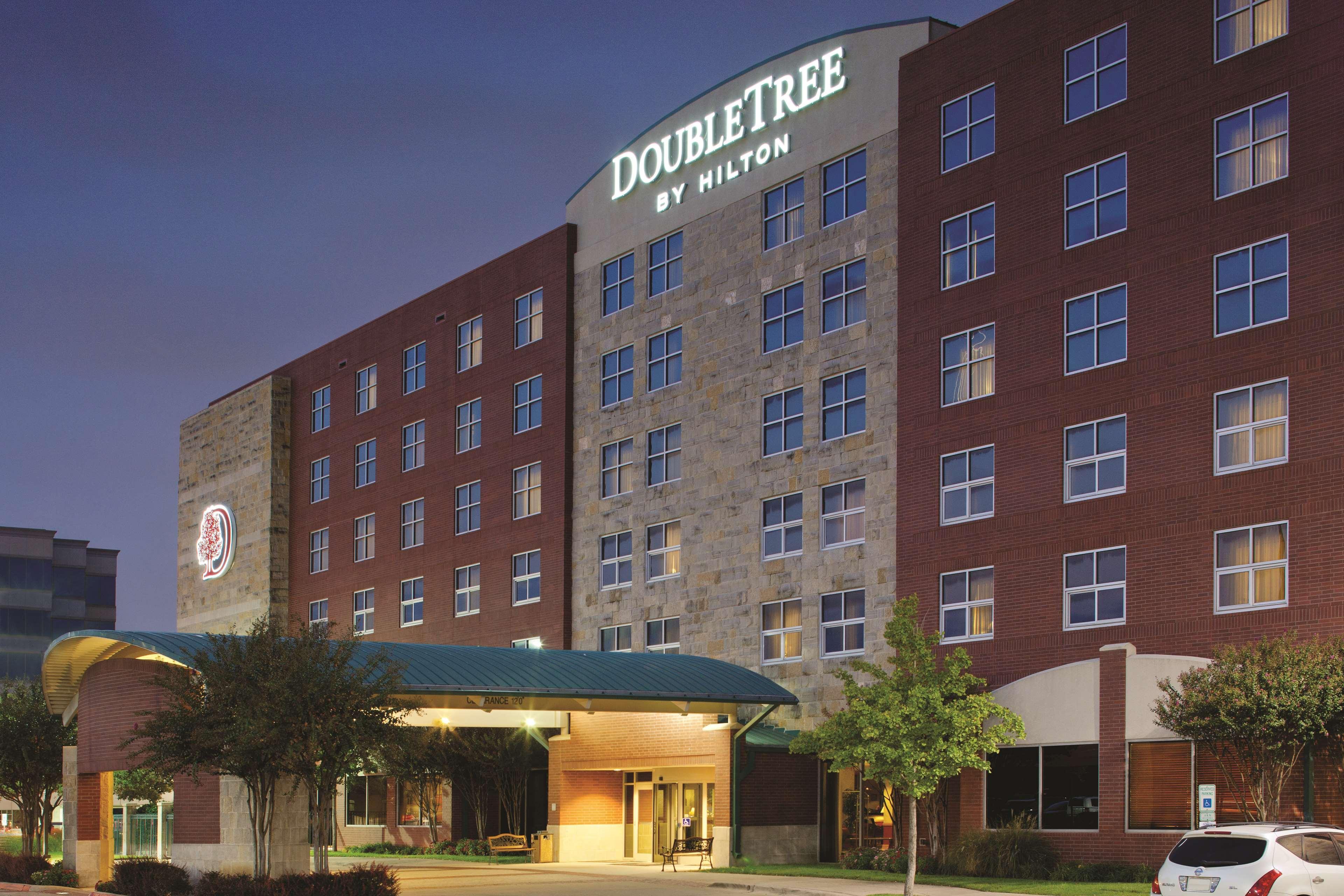 Doubletree By Hilton Dallas-Farmers Branch Exterior photo