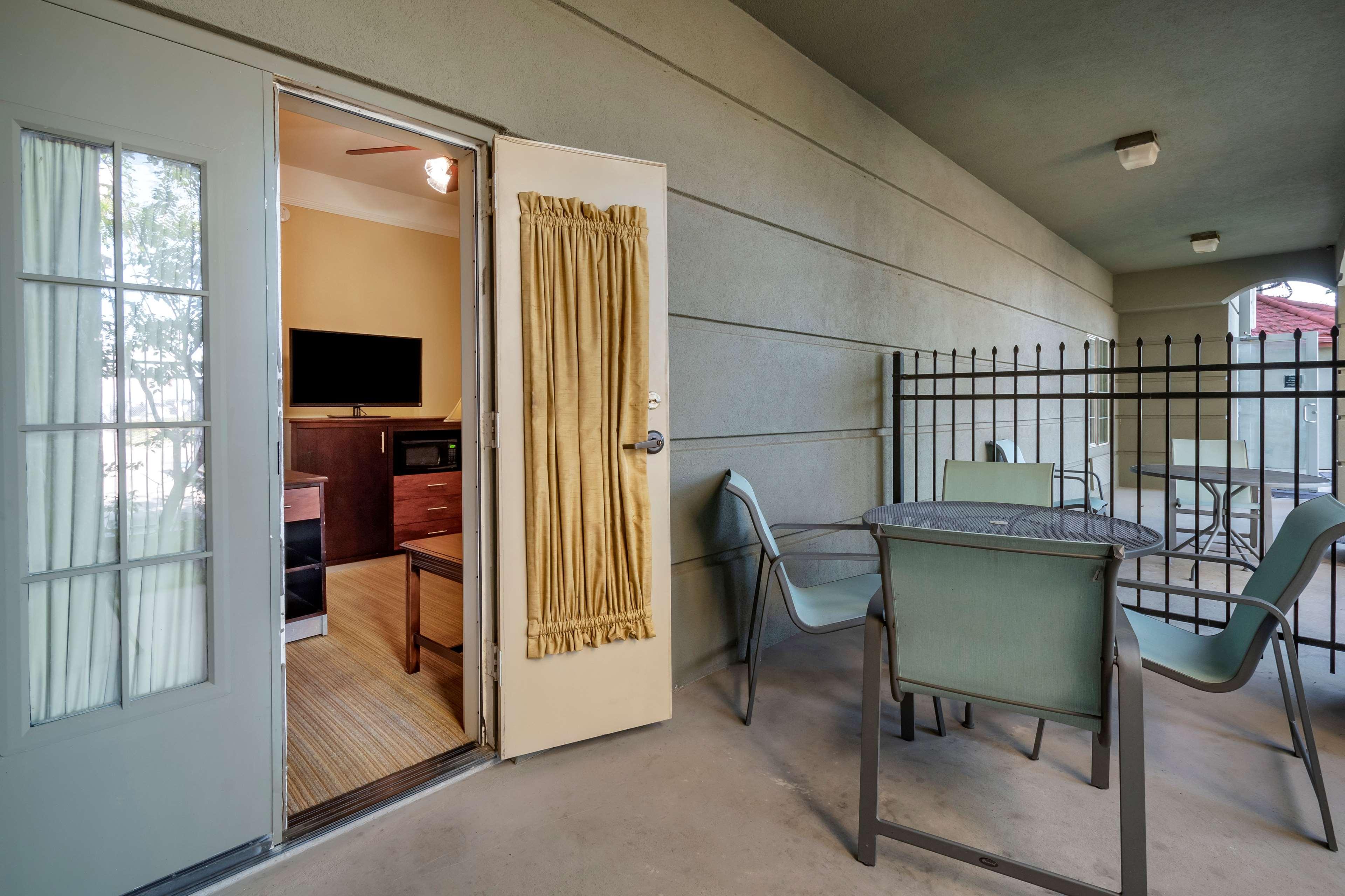 Best Western Plus Monica Royale Inn & Suites Greenville Exterior photo
