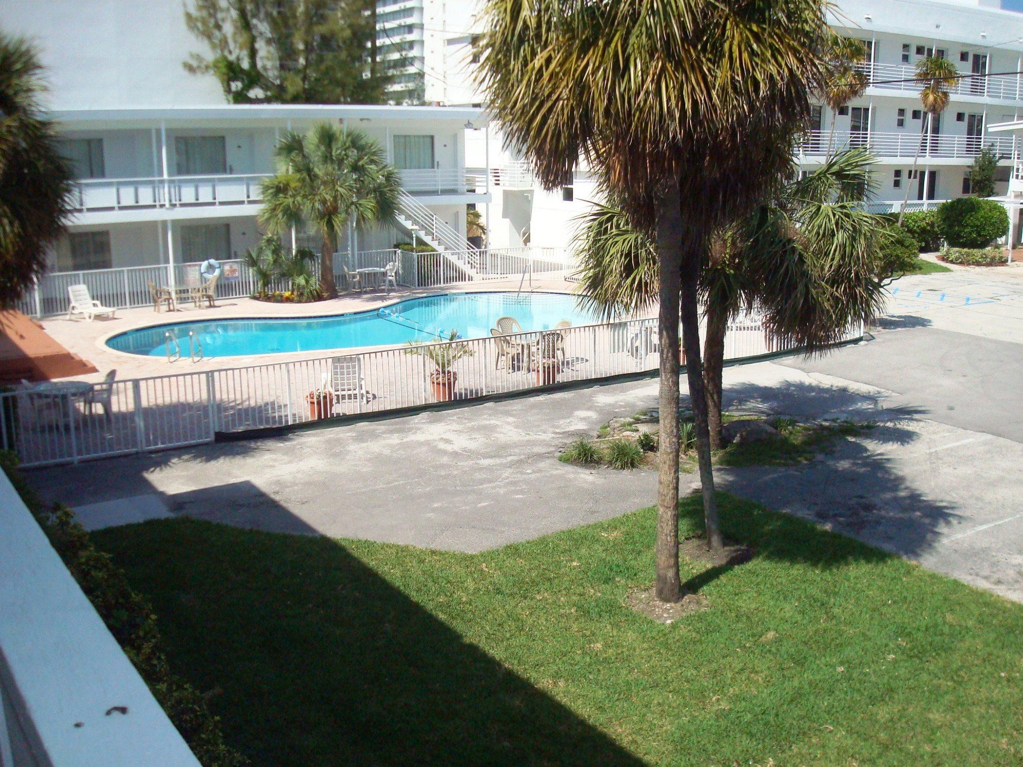 Collins Hotel Miami Beach Exterior photo