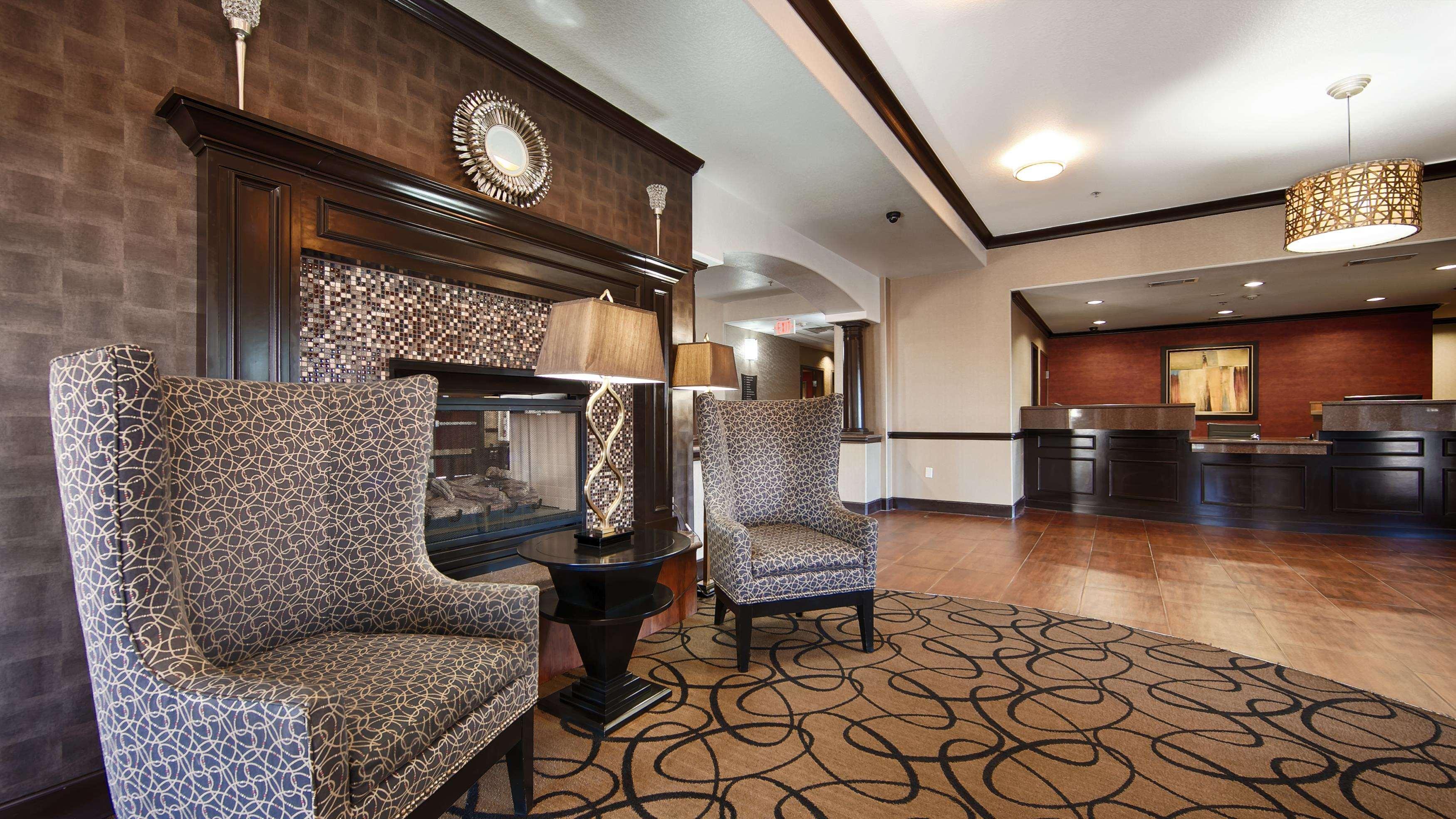 Best Western Plus Classic Inn And Suites Center Exterior photo