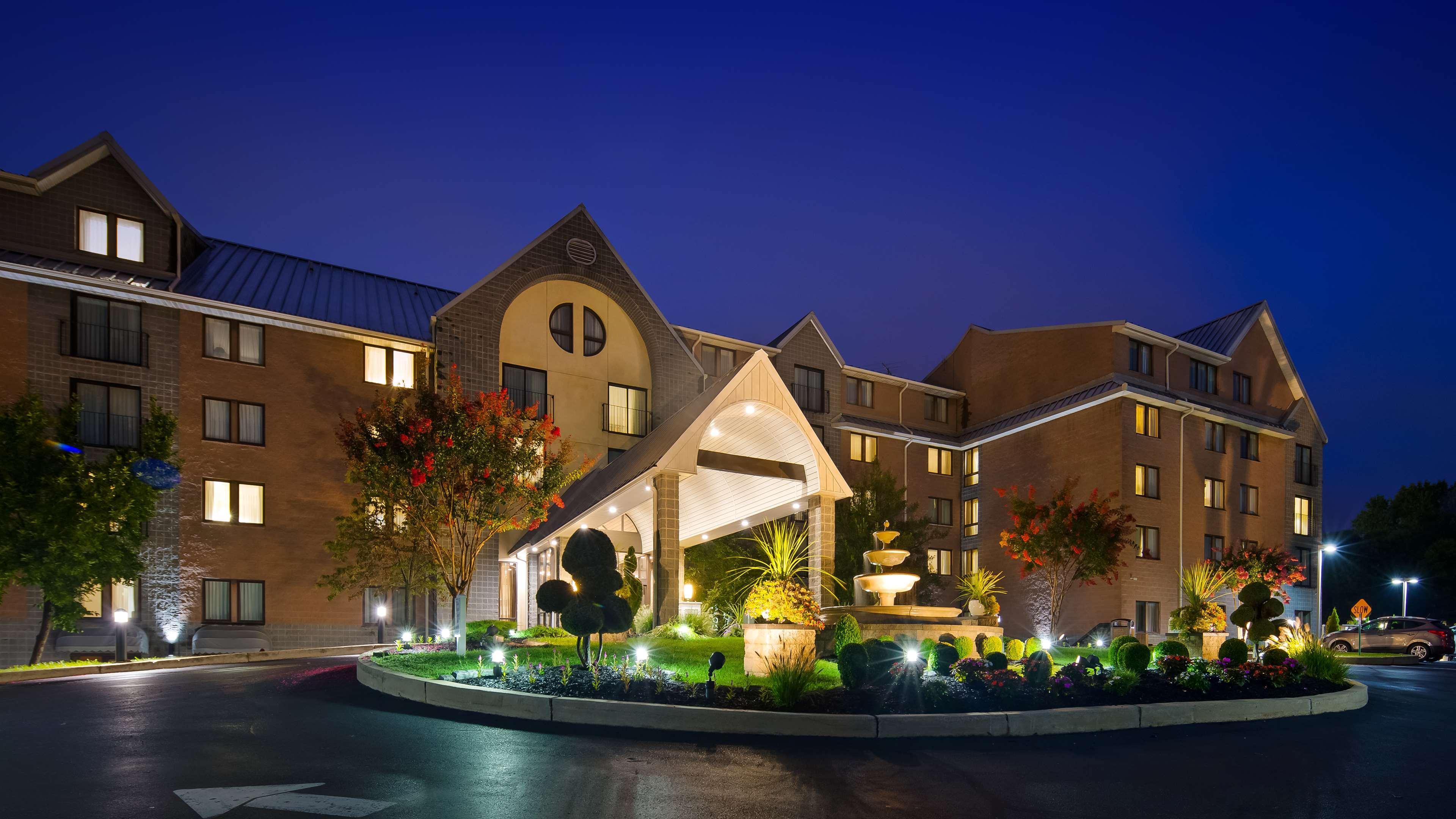 Best Western Plus Concordville Hotel Exterior photo