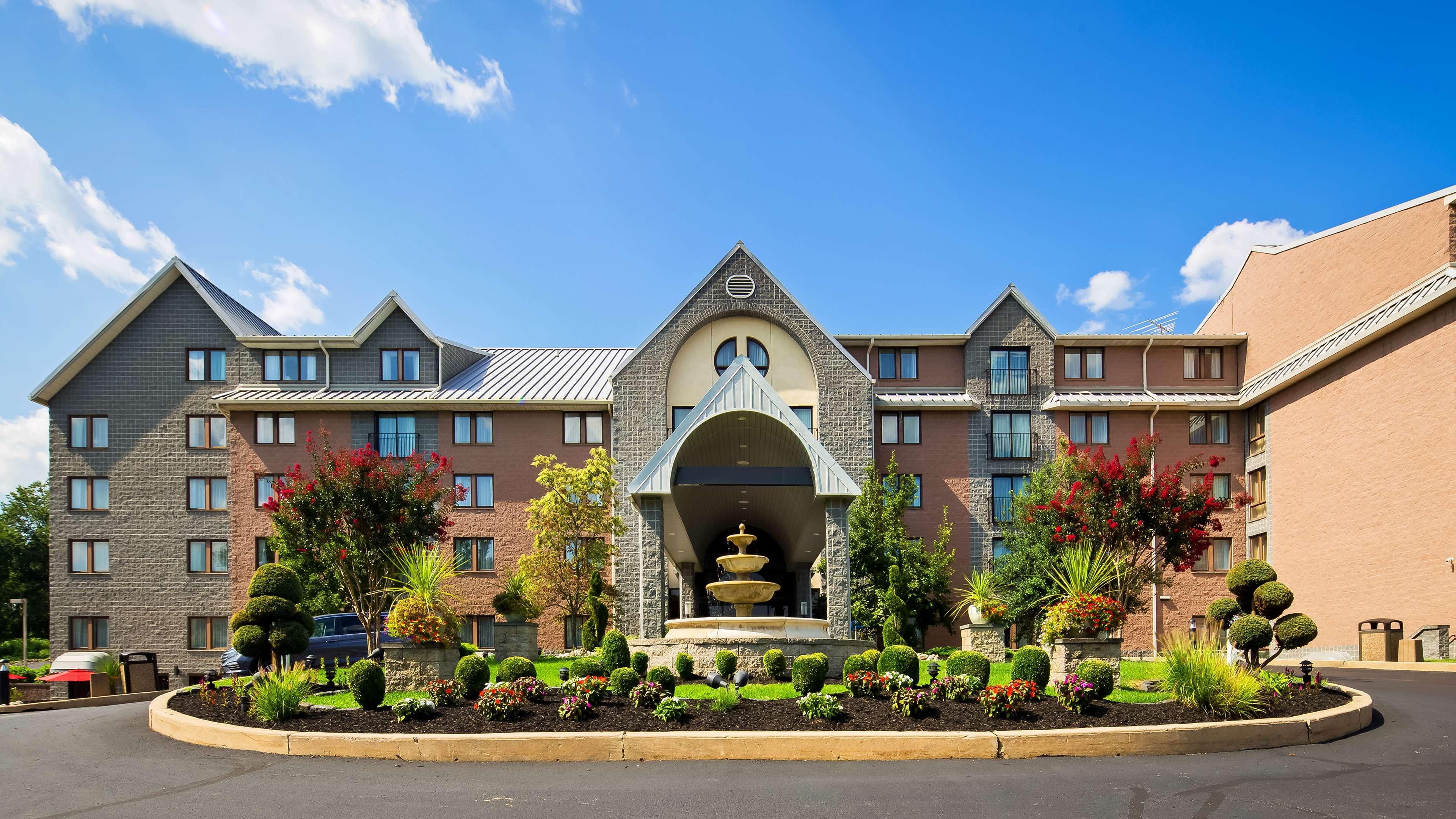 Best Western Plus Concordville Hotel Exterior photo