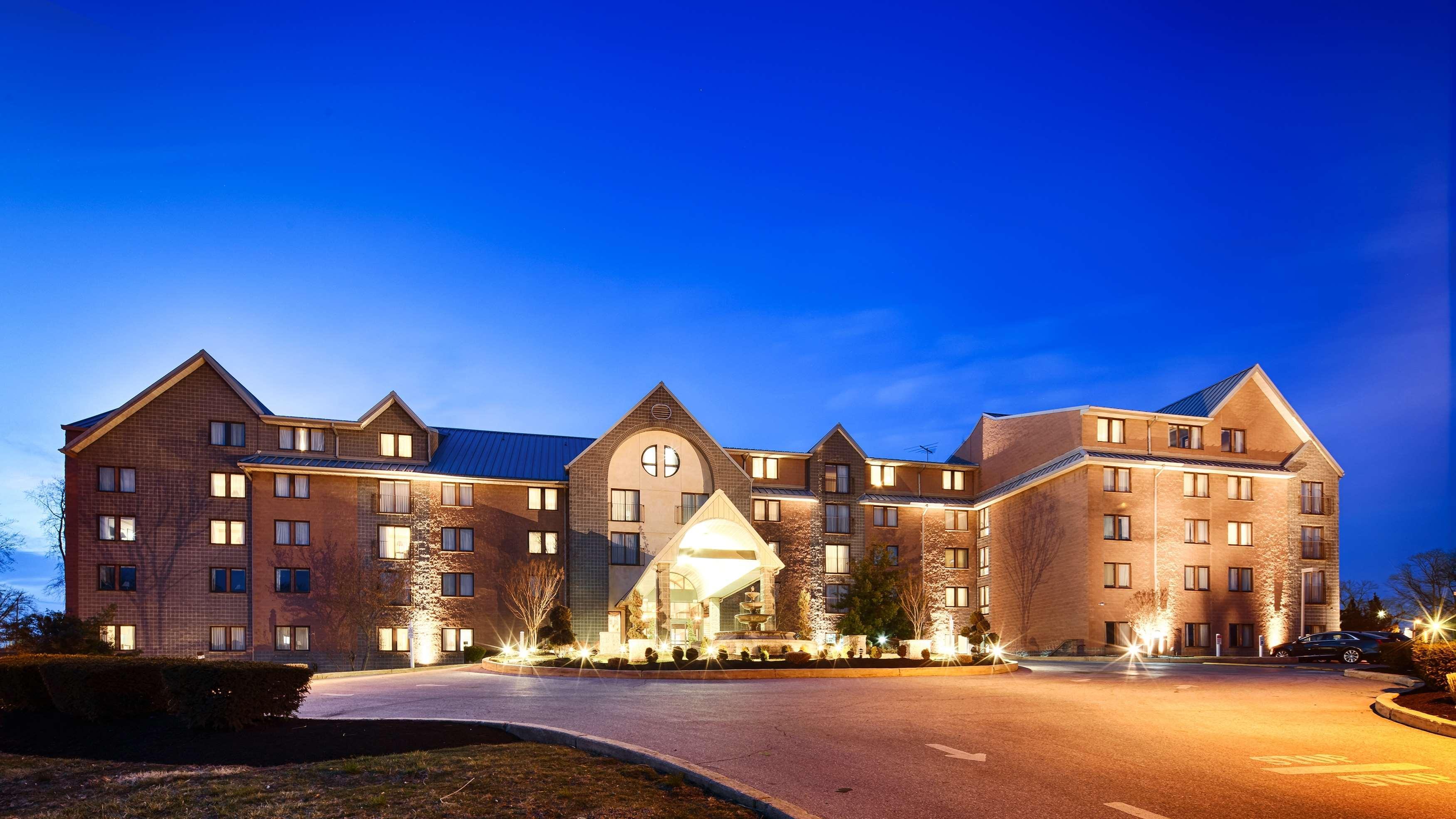 Best Western Plus Concordville Hotel Exterior photo