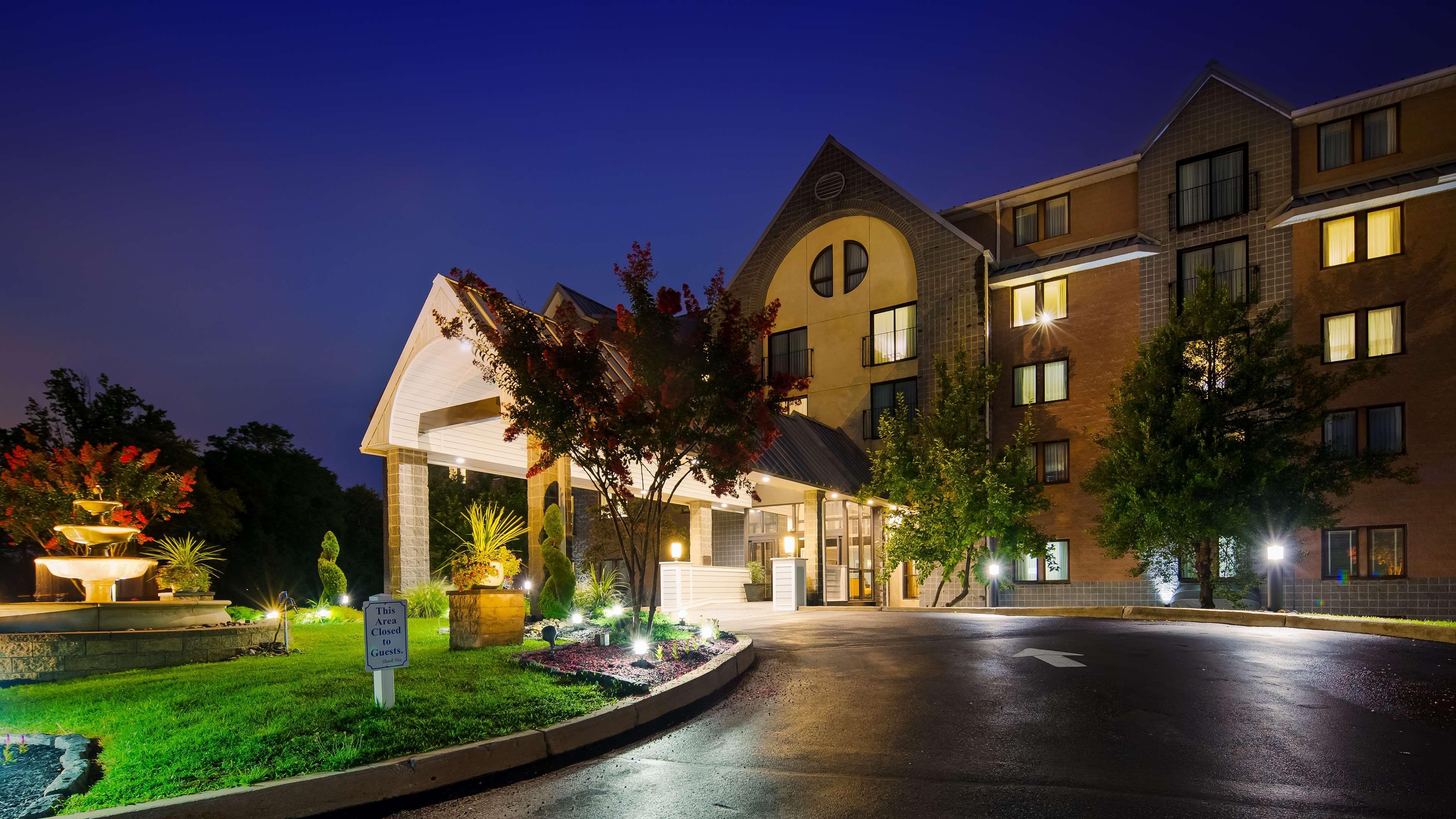 Best Western Plus Concordville Hotel Exterior photo