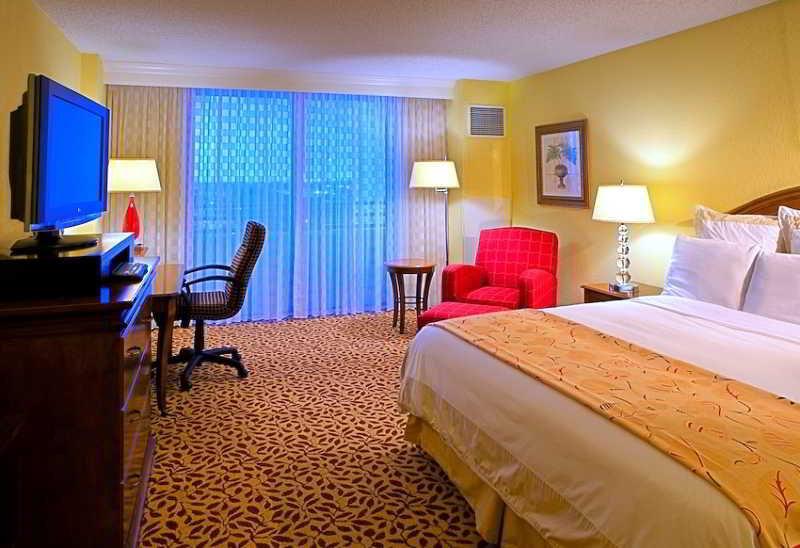Fort Lauderdale Marriott North Room photo