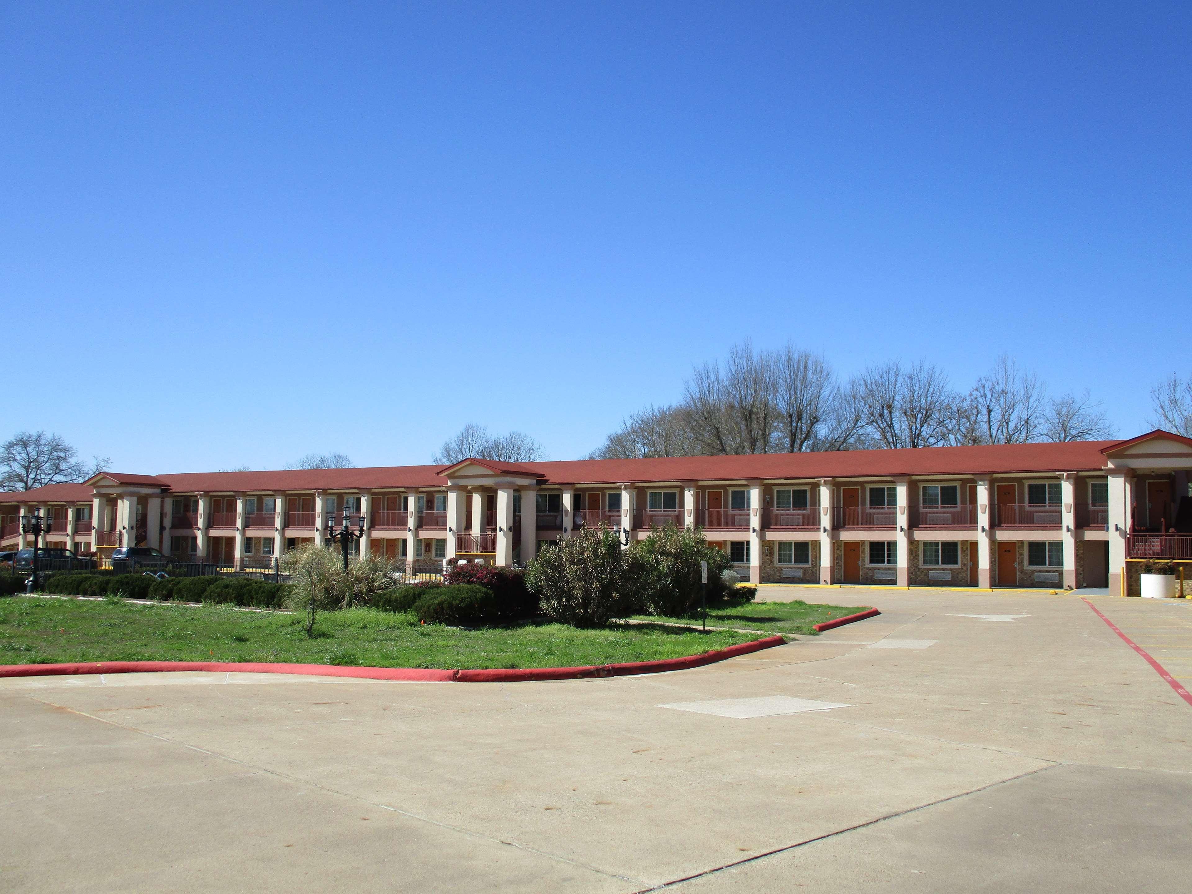 Best Western Palestine Inn Exterior photo