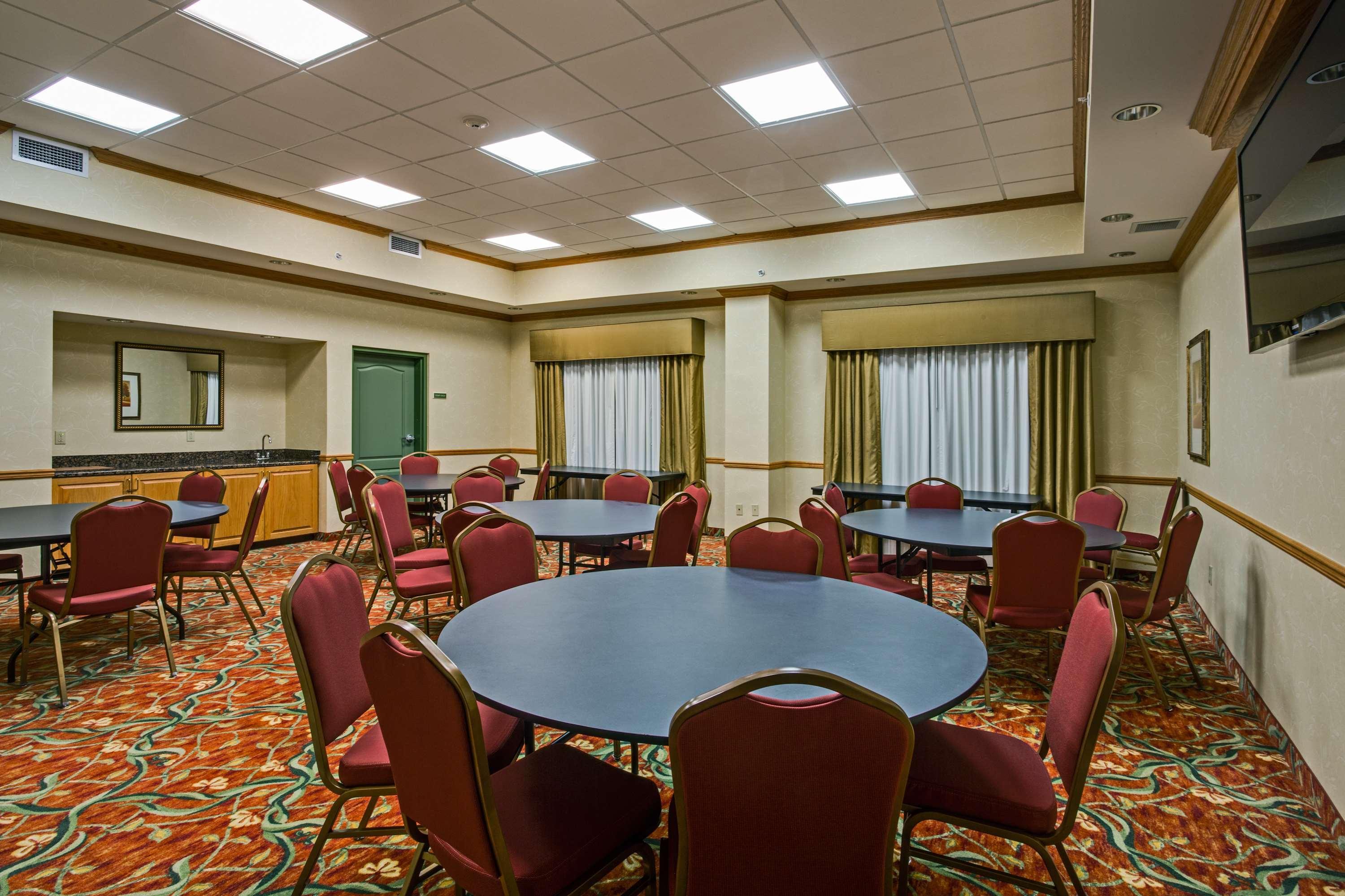 Country Inn & Suites By Radisson, Pensacola West, Fl Business photo