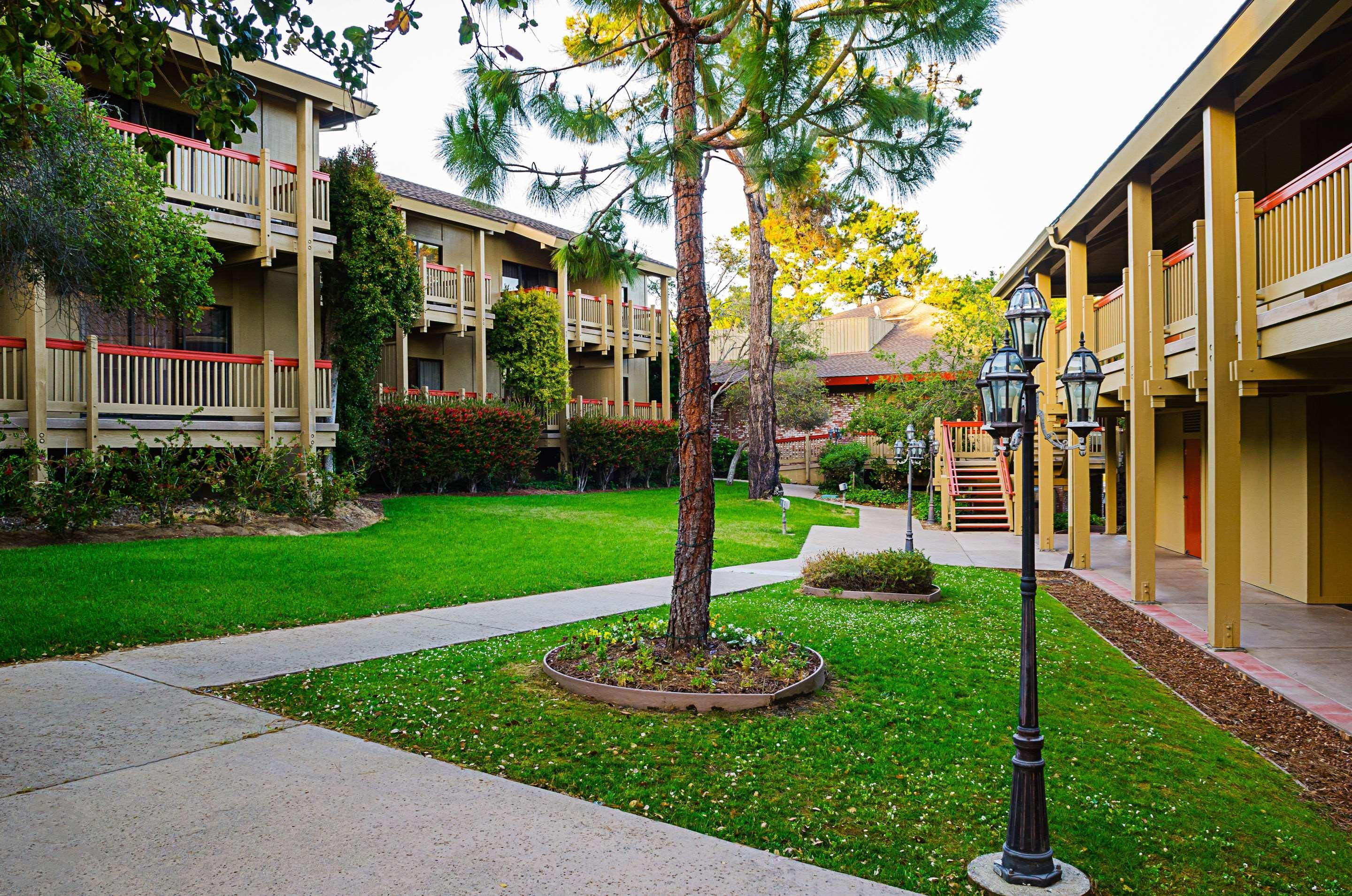 Comfort Inn Monterey Peninsula Airport Exterior photo