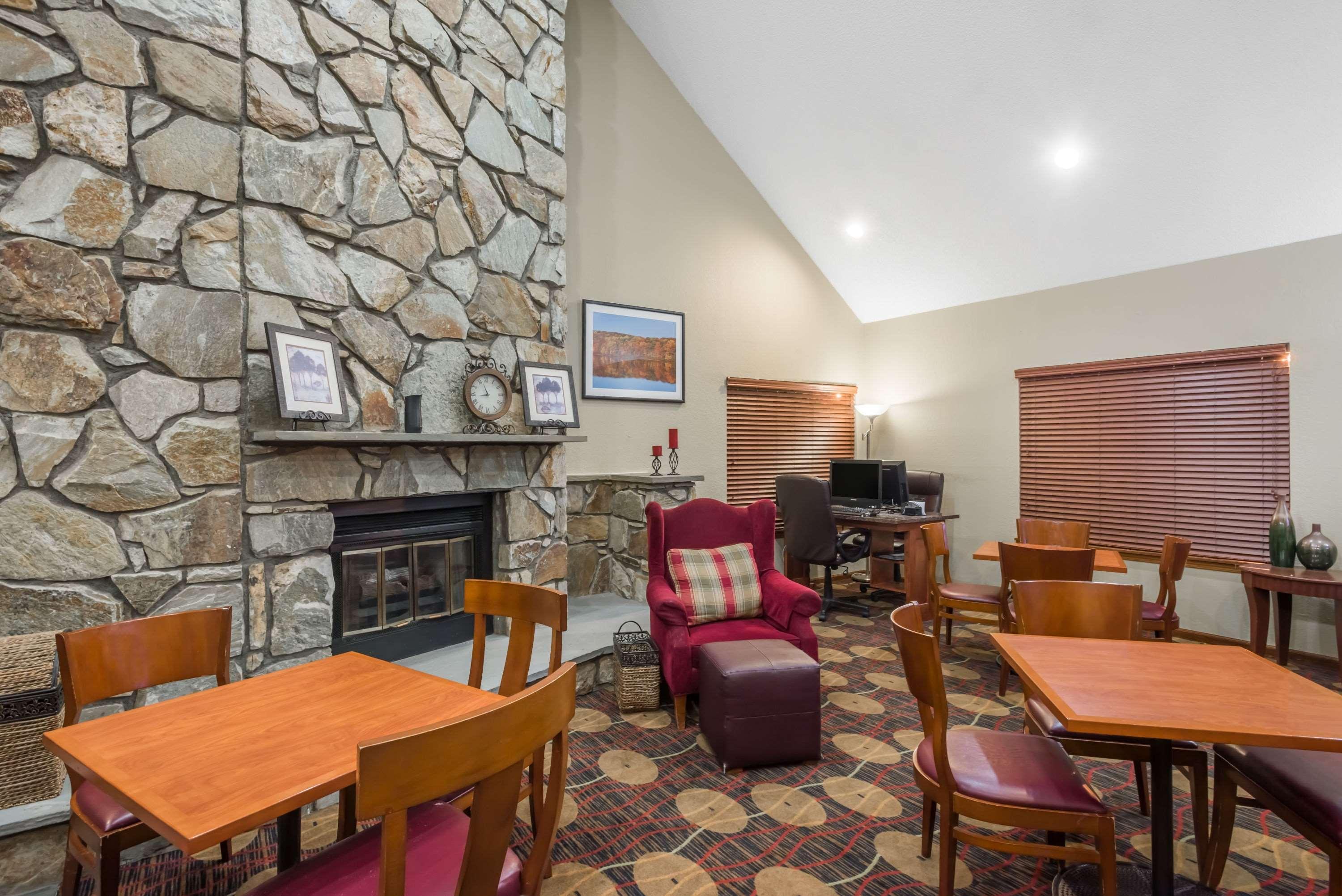 Best Western Fishkill Inn & Suites Exterior photo