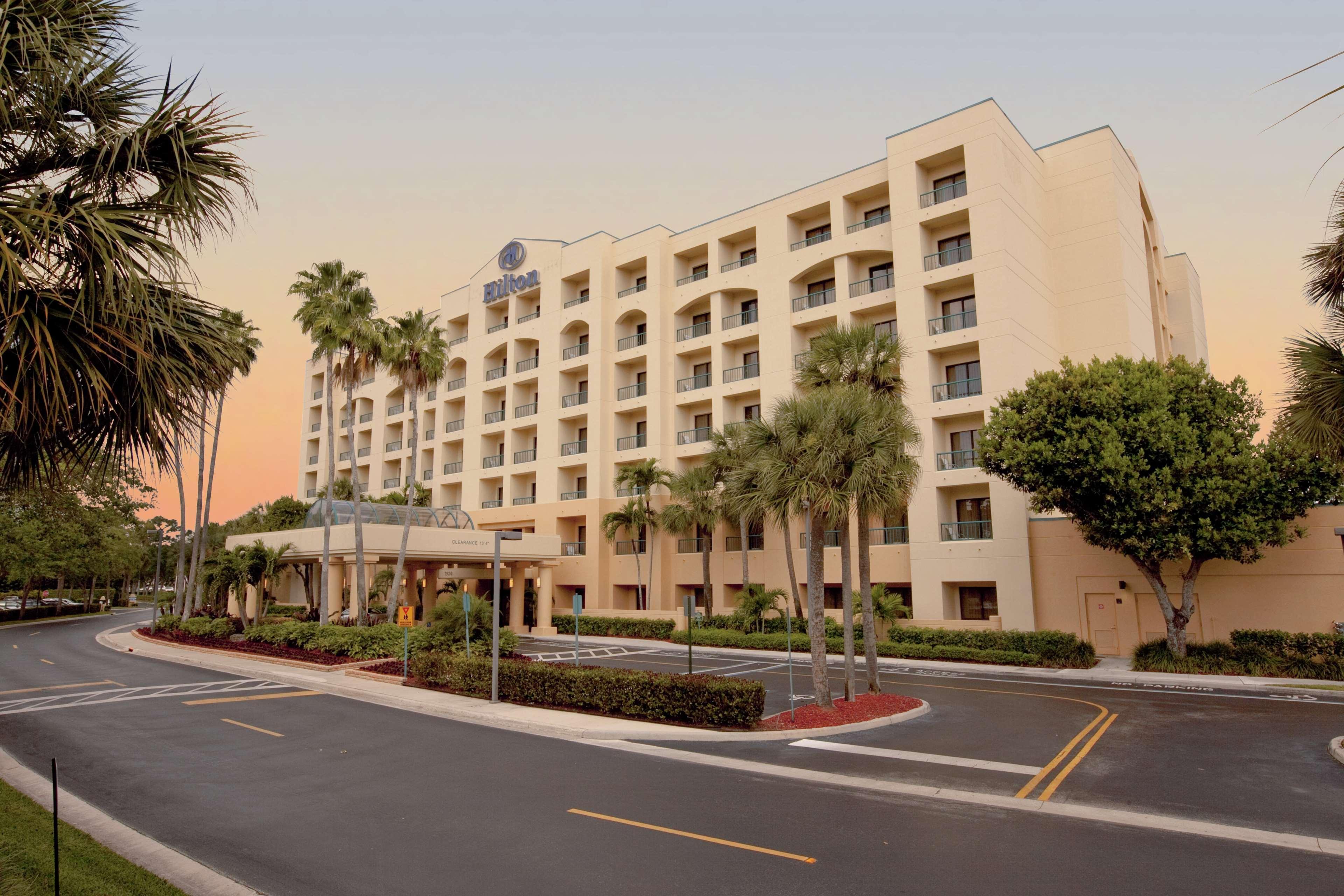 Hilton Boca Raton Suites Exterior photo