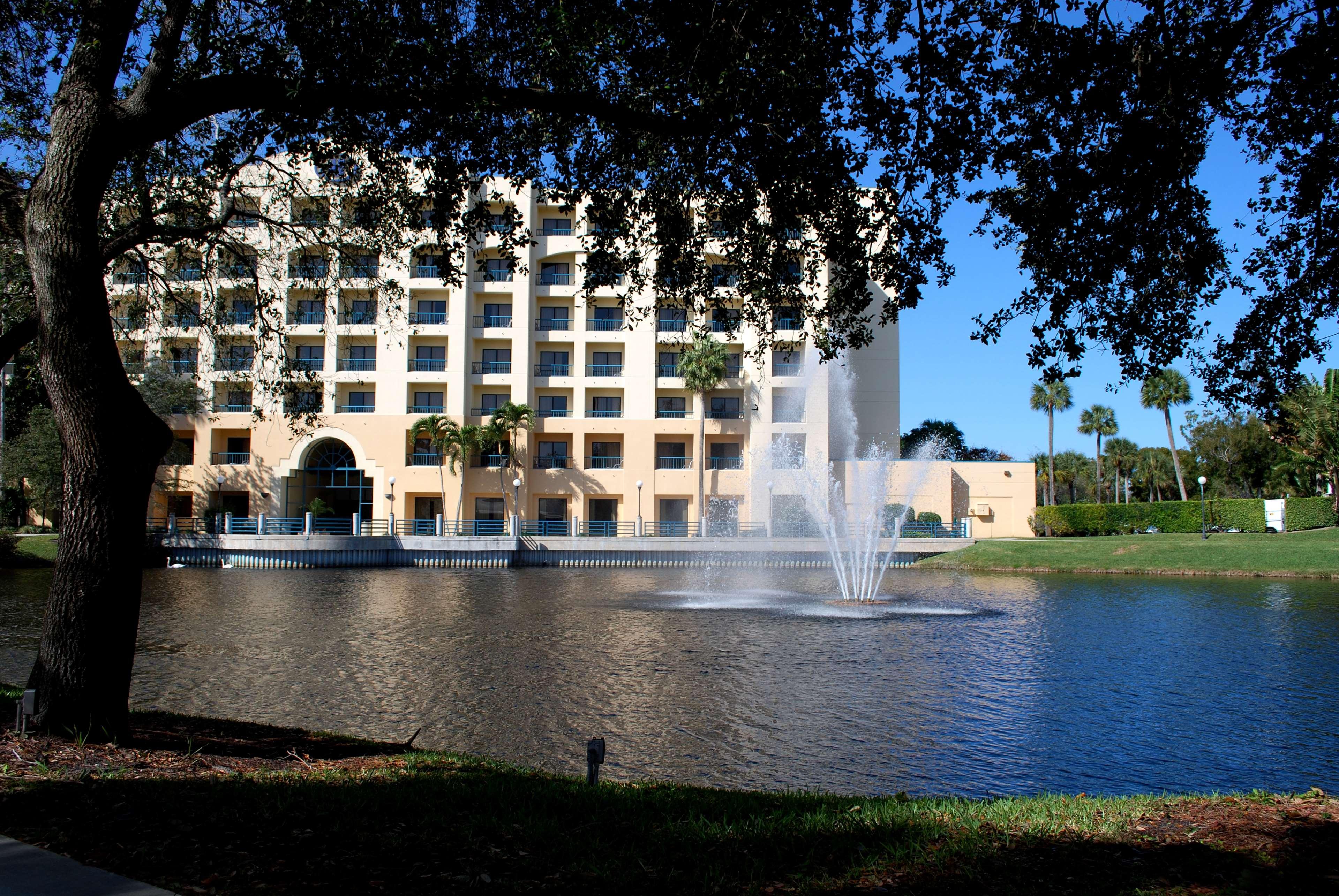 Hilton Boca Raton Suites Exterior photo