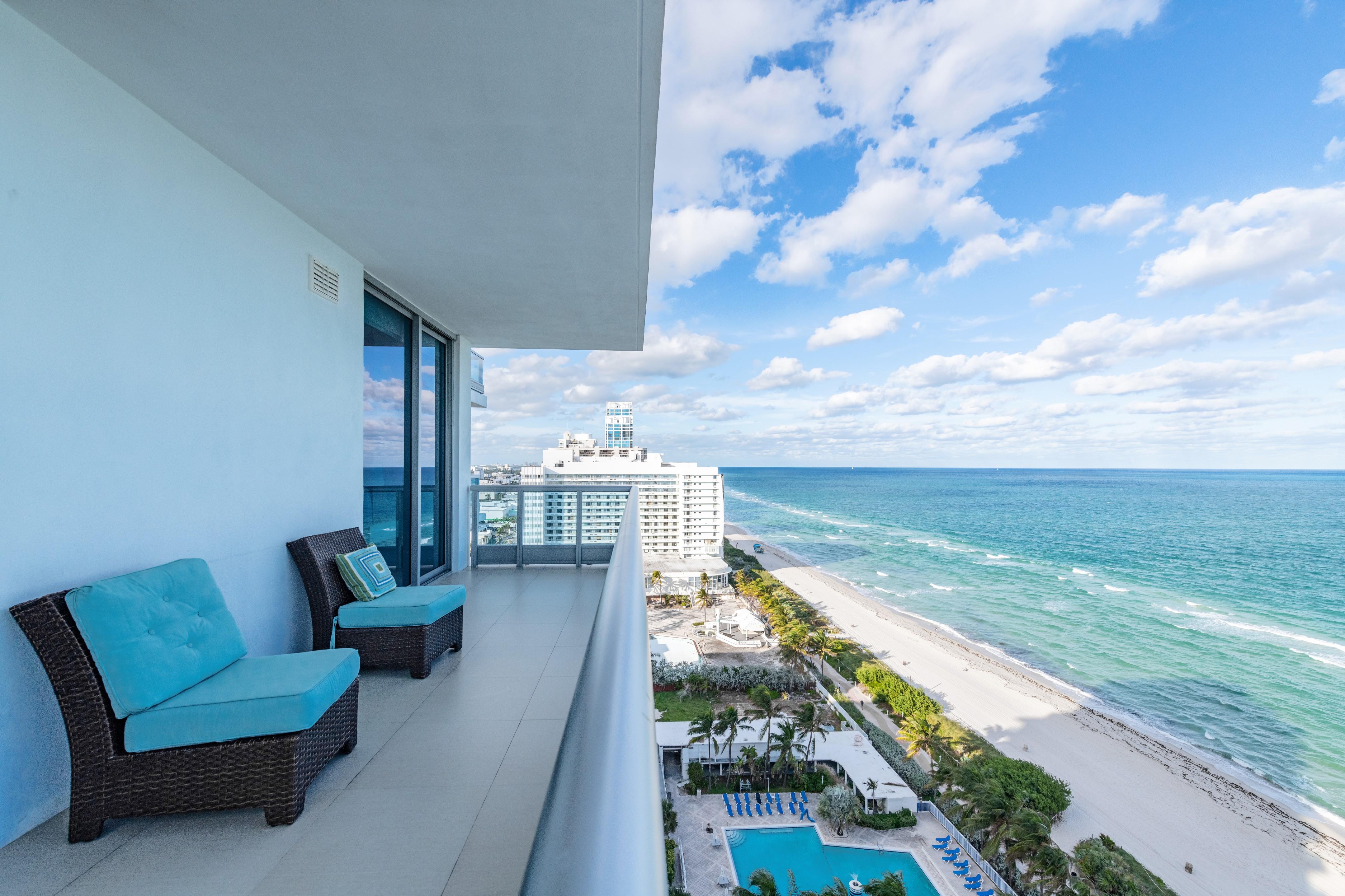 Churchill Suites Monte Carlo Miami Beach Exterior photo