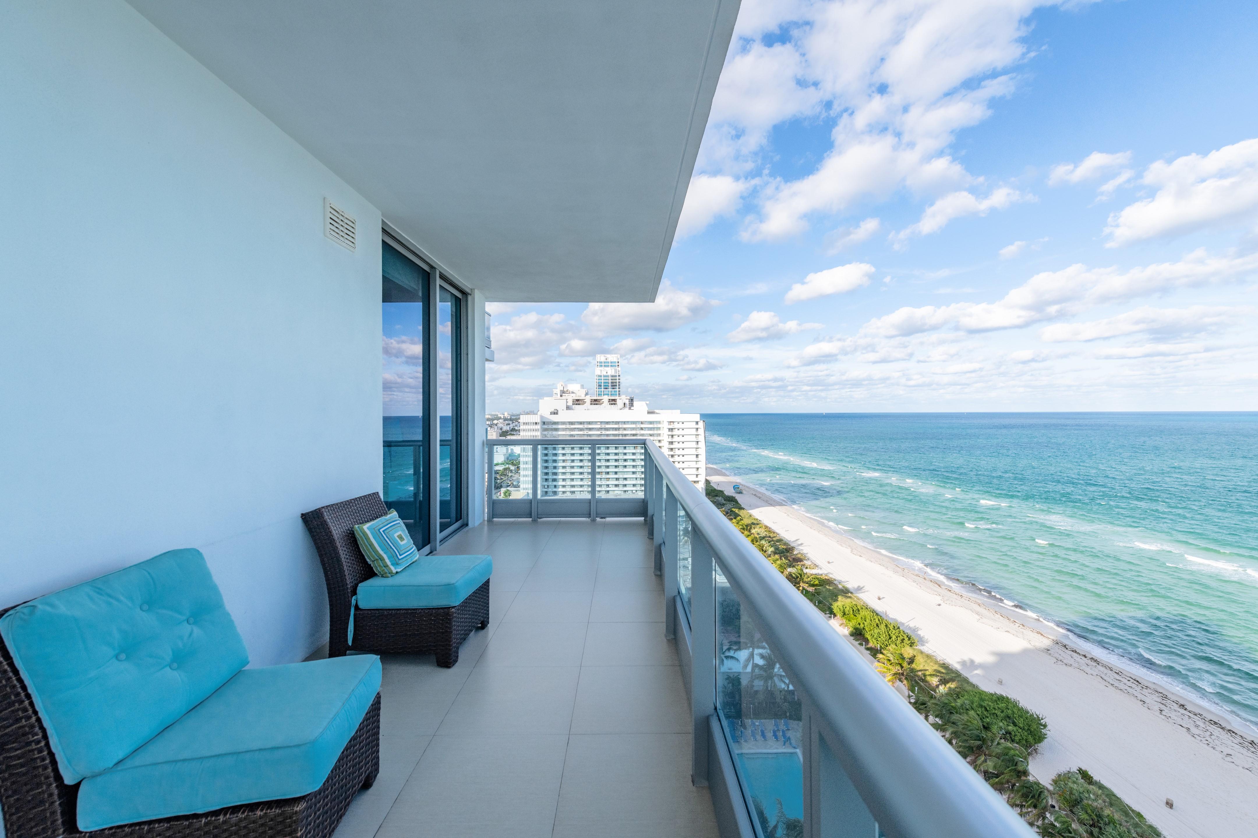 Churchill Suites Monte Carlo Miami Beach Exterior photo