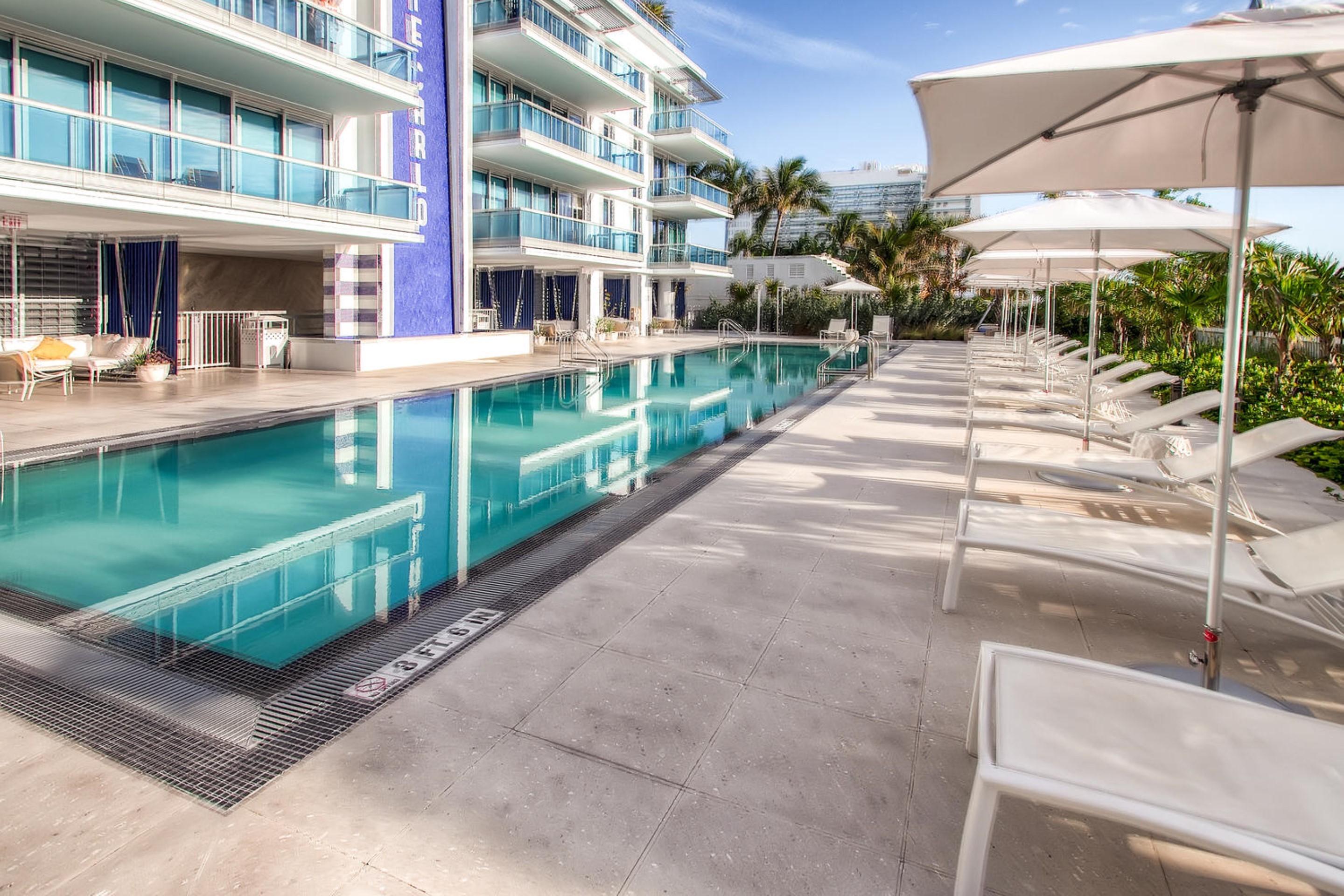 Churchill Suites Monte Carlo Miami Beach Exterior photo