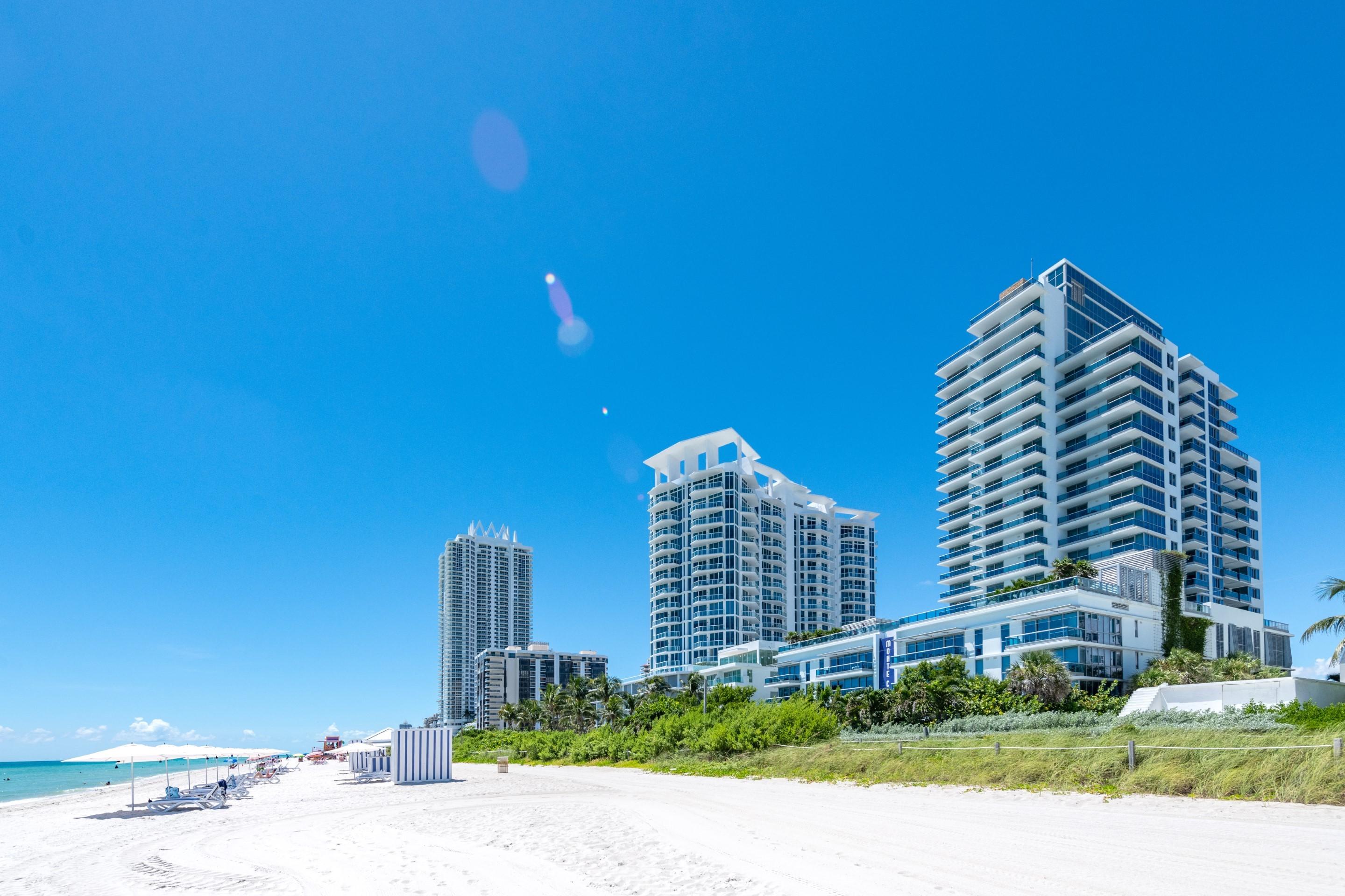 Churchill Suites Monte Carlo Miami Beach Exterior photo