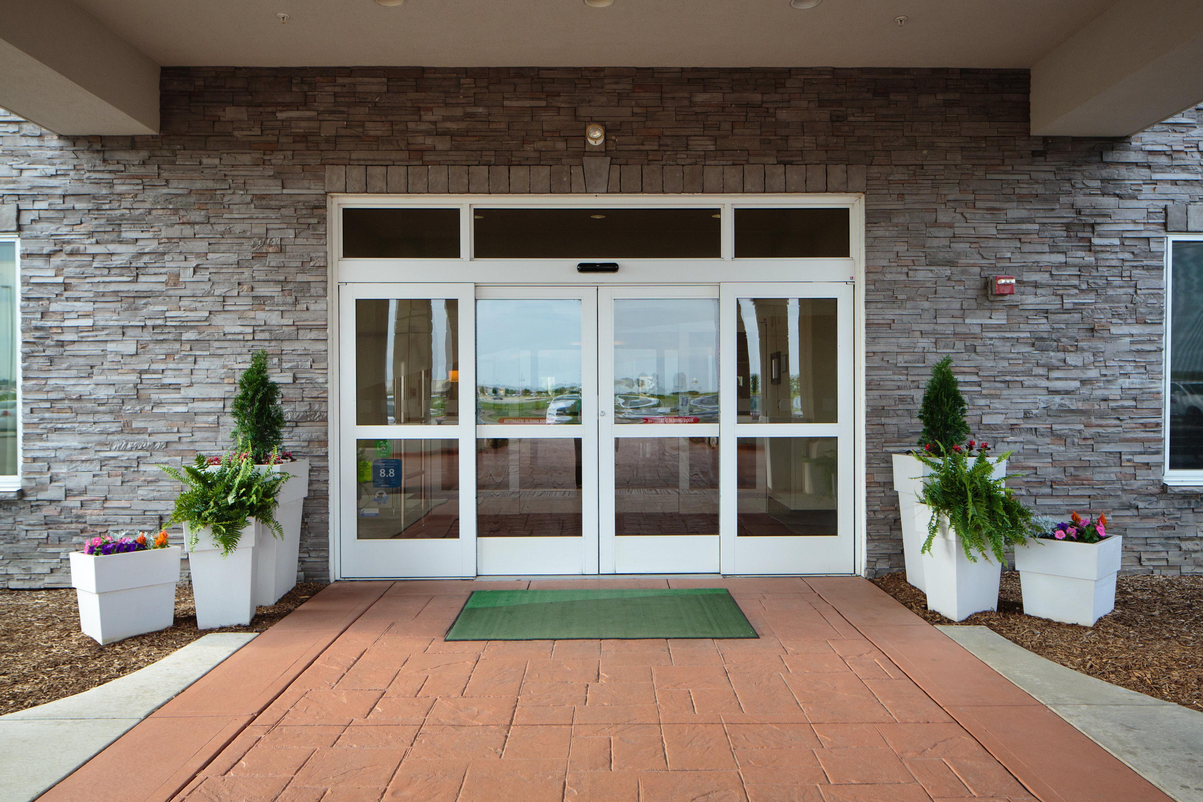 Holiday Inn Hotel & Suites Bloomington Airport, An Ihg Hotel Exterior photo