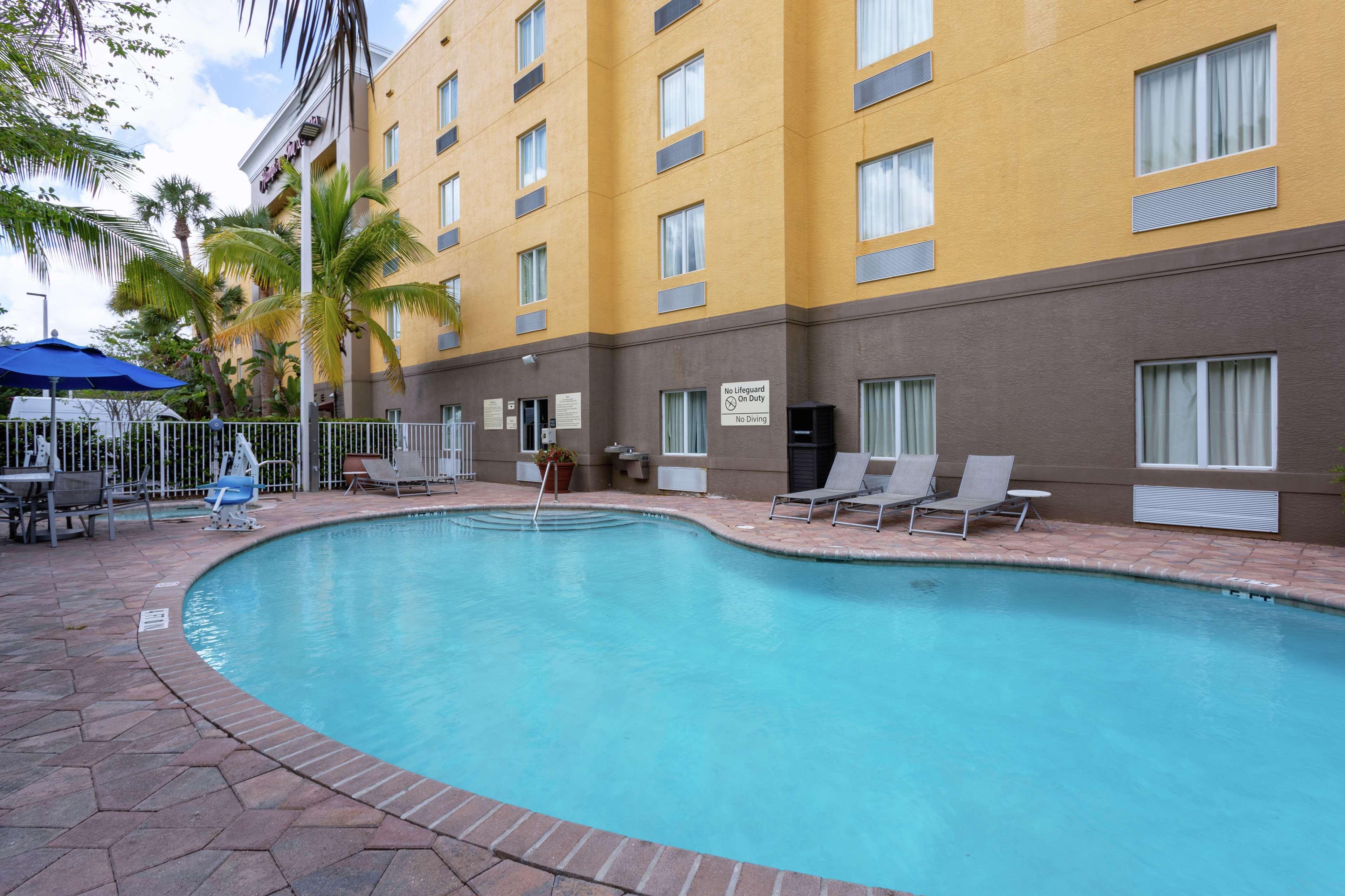 Hampton Inn & Suites - Fort Pierce Exterior photo