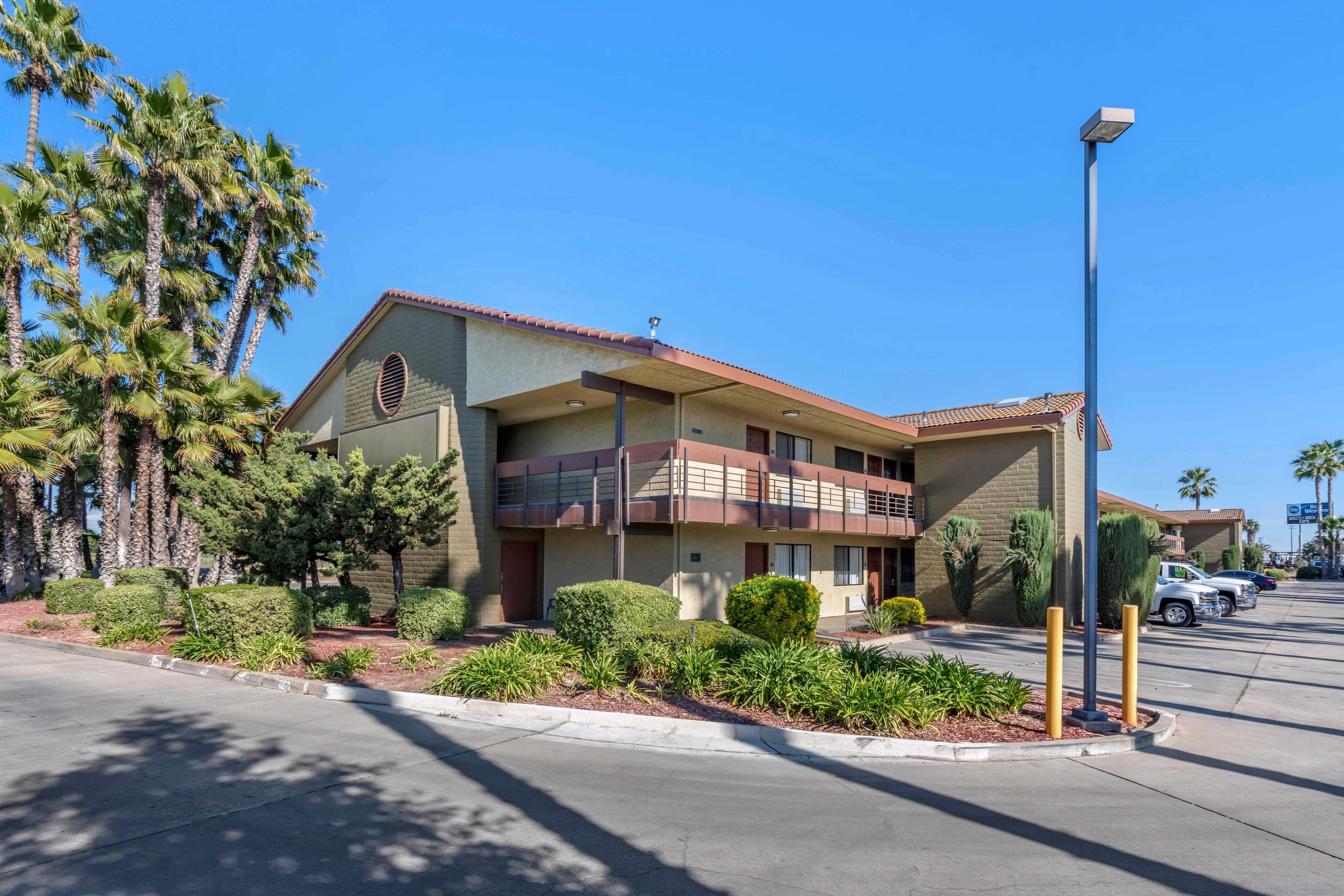 Best Western Orchard Inn Turlock Exterior photo