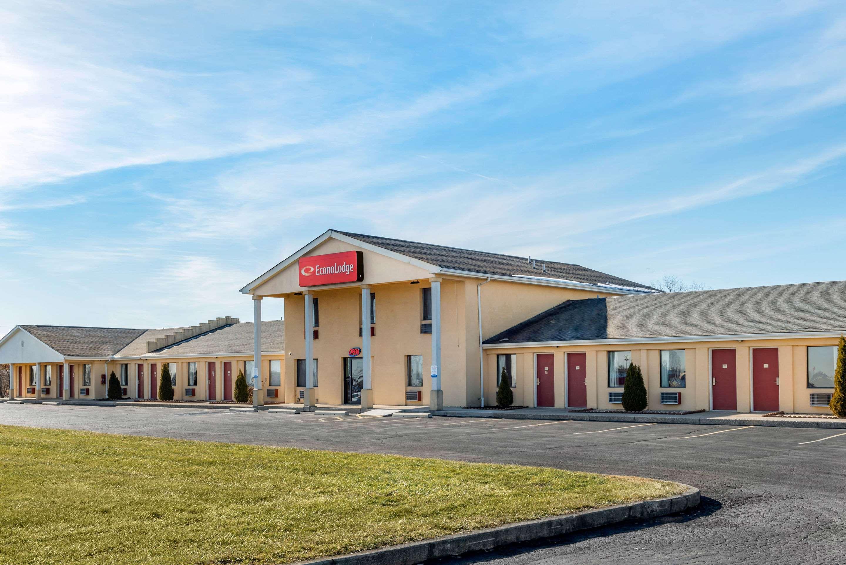 Rodeway Inn Jeffersonville Exterior photo