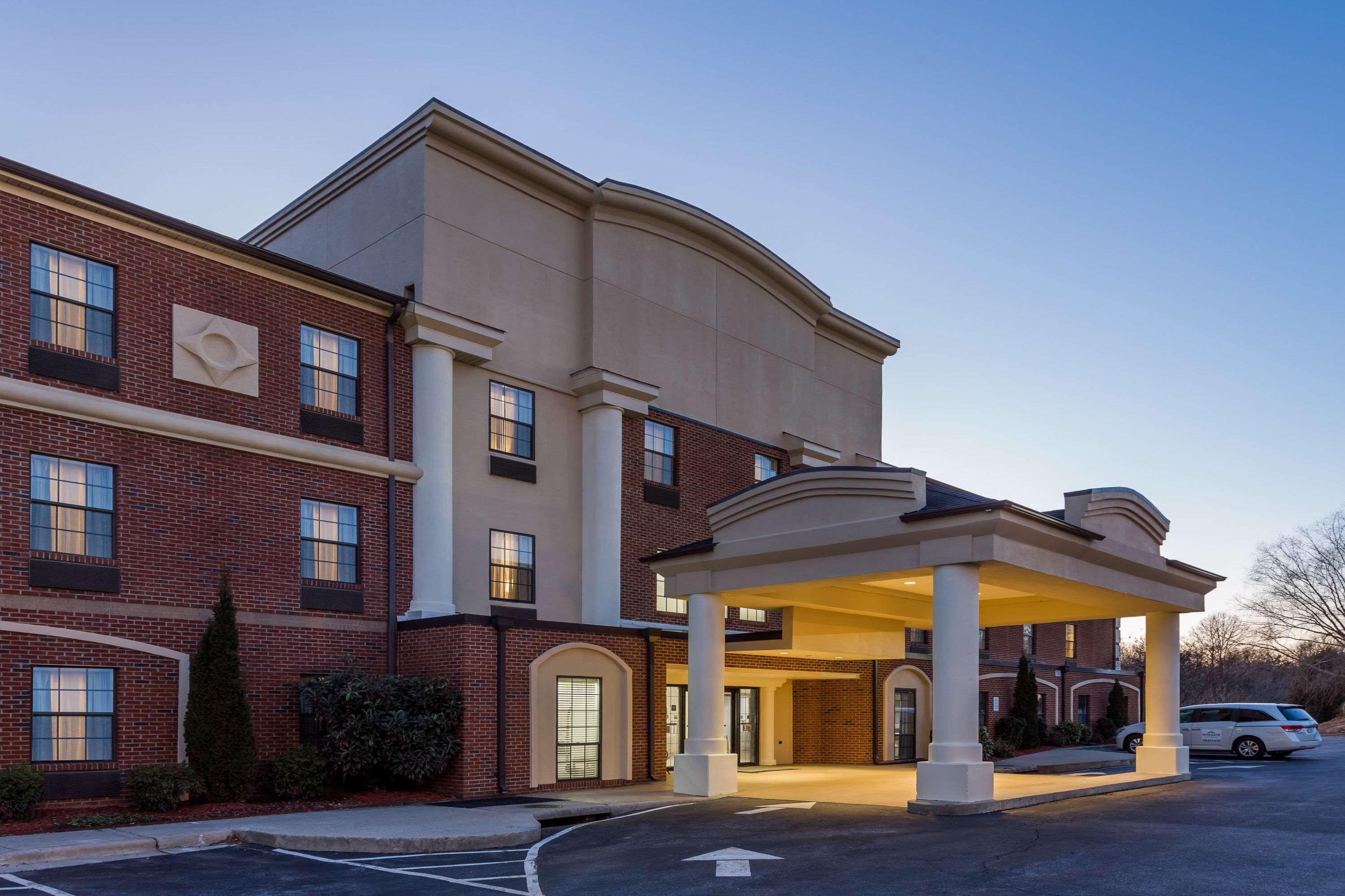Wingate By Wyndham High Point Hotel Exterior photo