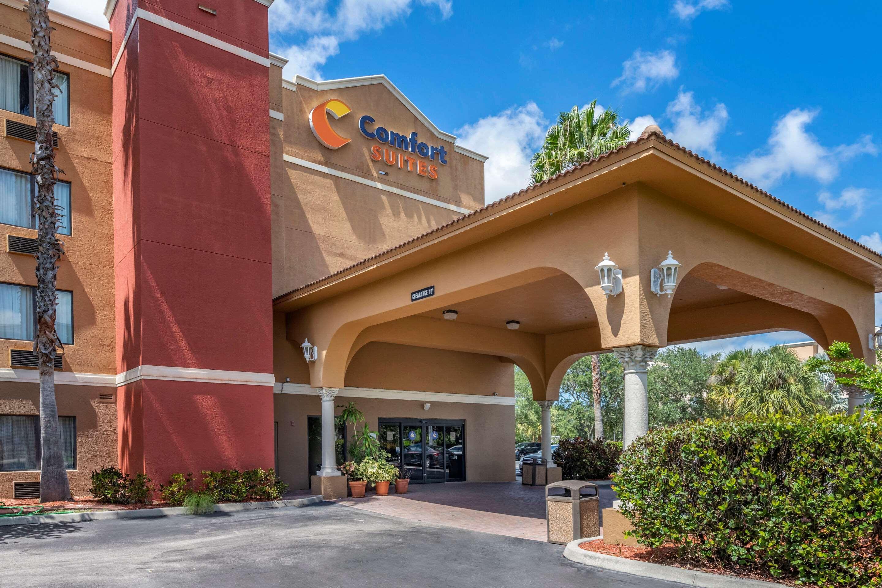 Comfort Suites Fort Pierce I-95 Exterior photo