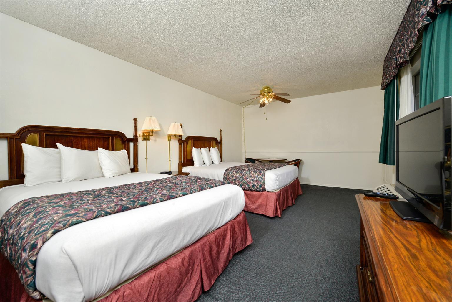 Americas Best Value Inn & Suites - Lancaster Exterior photo