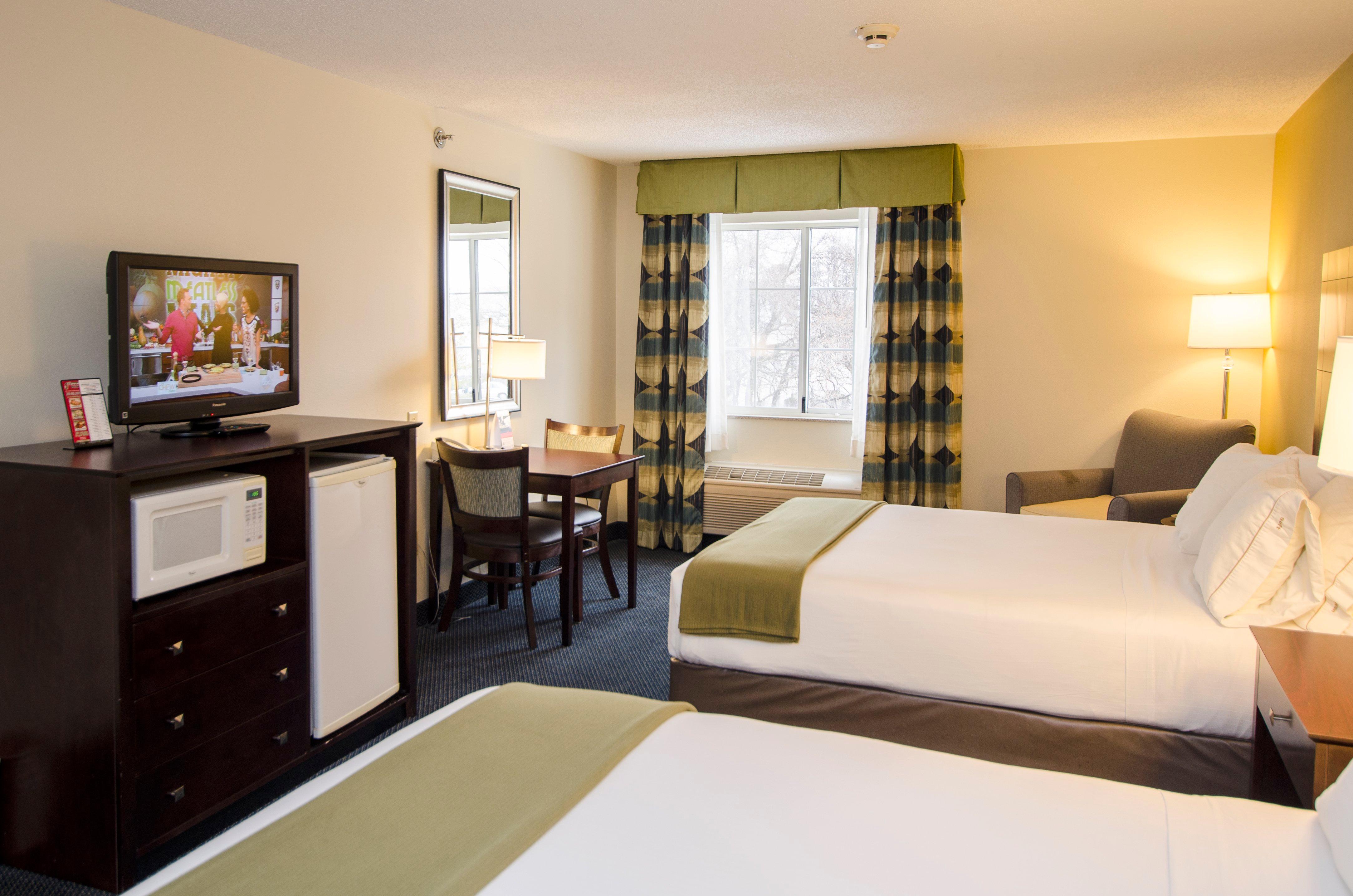 Holiday Inn Express Hotel & Suites-Saint Joseph, An Ihg Hotel Exterior photo