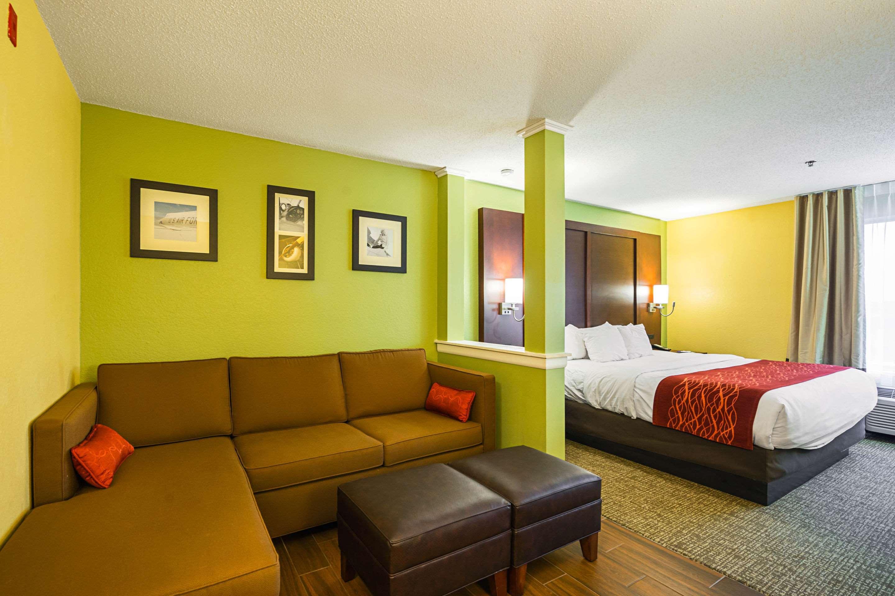 Comfort Inn & Suites Englewood Exterior photo