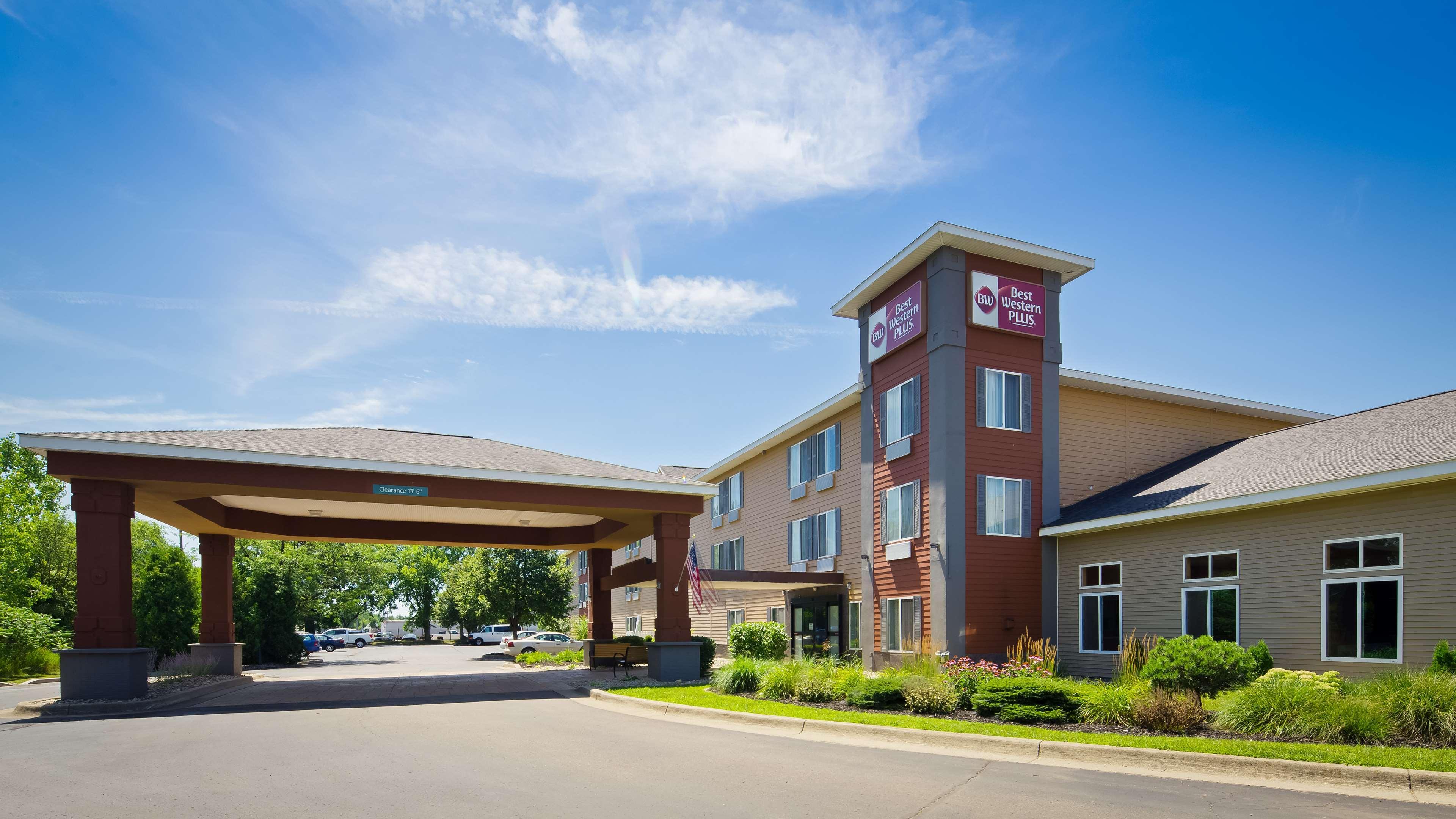 Best Western Plus Coldwater Hotel Exterior photo