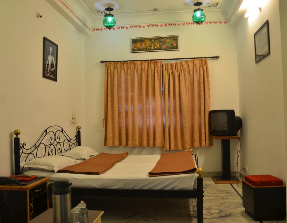 Baba Palace Udaipur Room photo