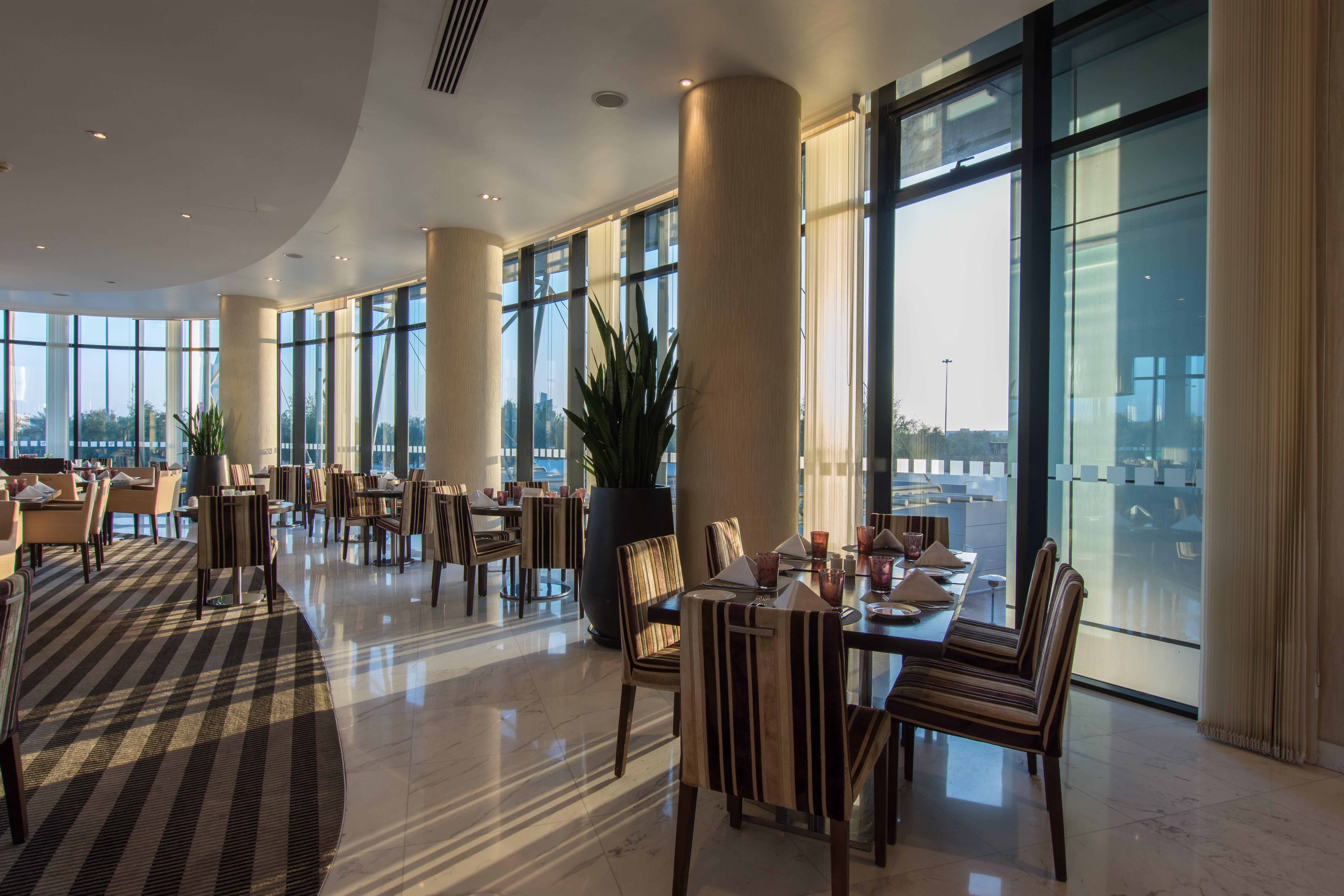 Holiday Inn Abu Dhabi, An Ihg Hotel Exterior photo
