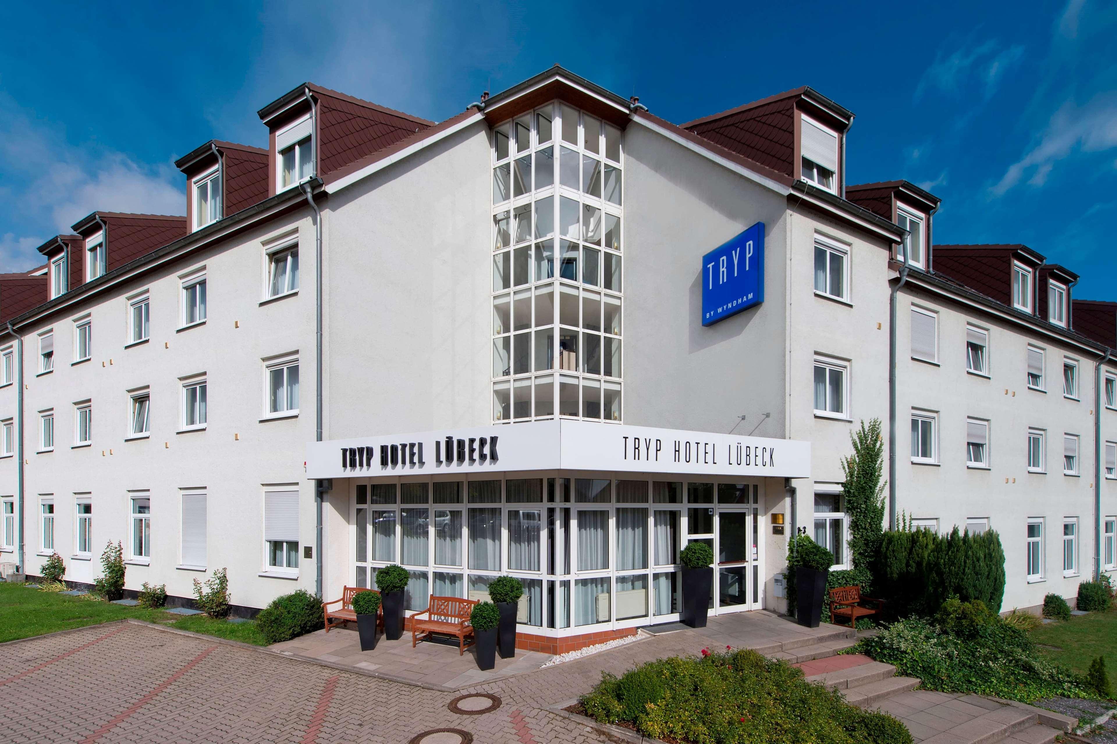 Tryp By Wyndham Luebeck Aquamarin Hotel Lubeck Exterior photo