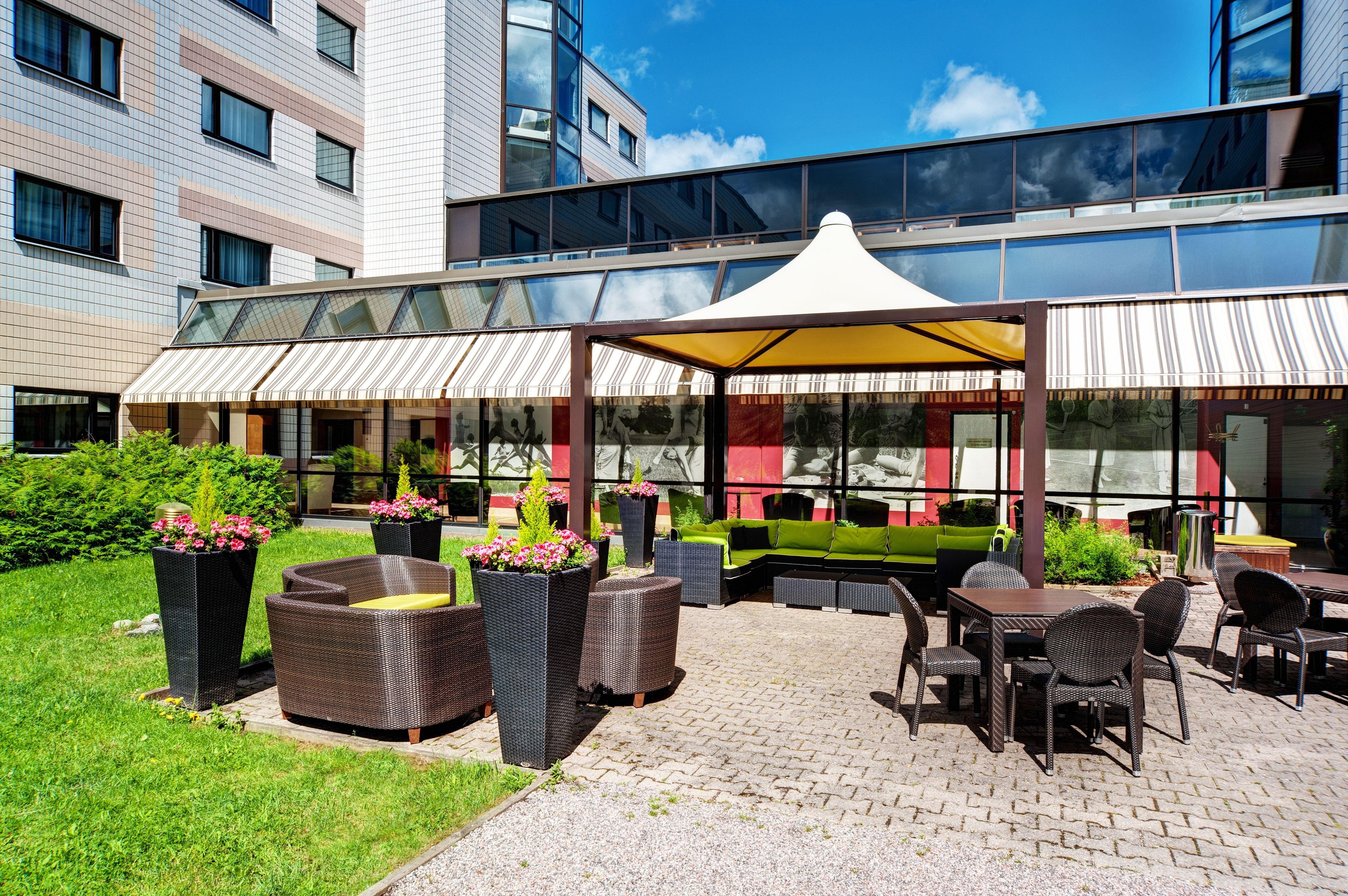 Holiday Inn Helsinki-Vantaa Airport, An Ihg Hotel Exterior photo