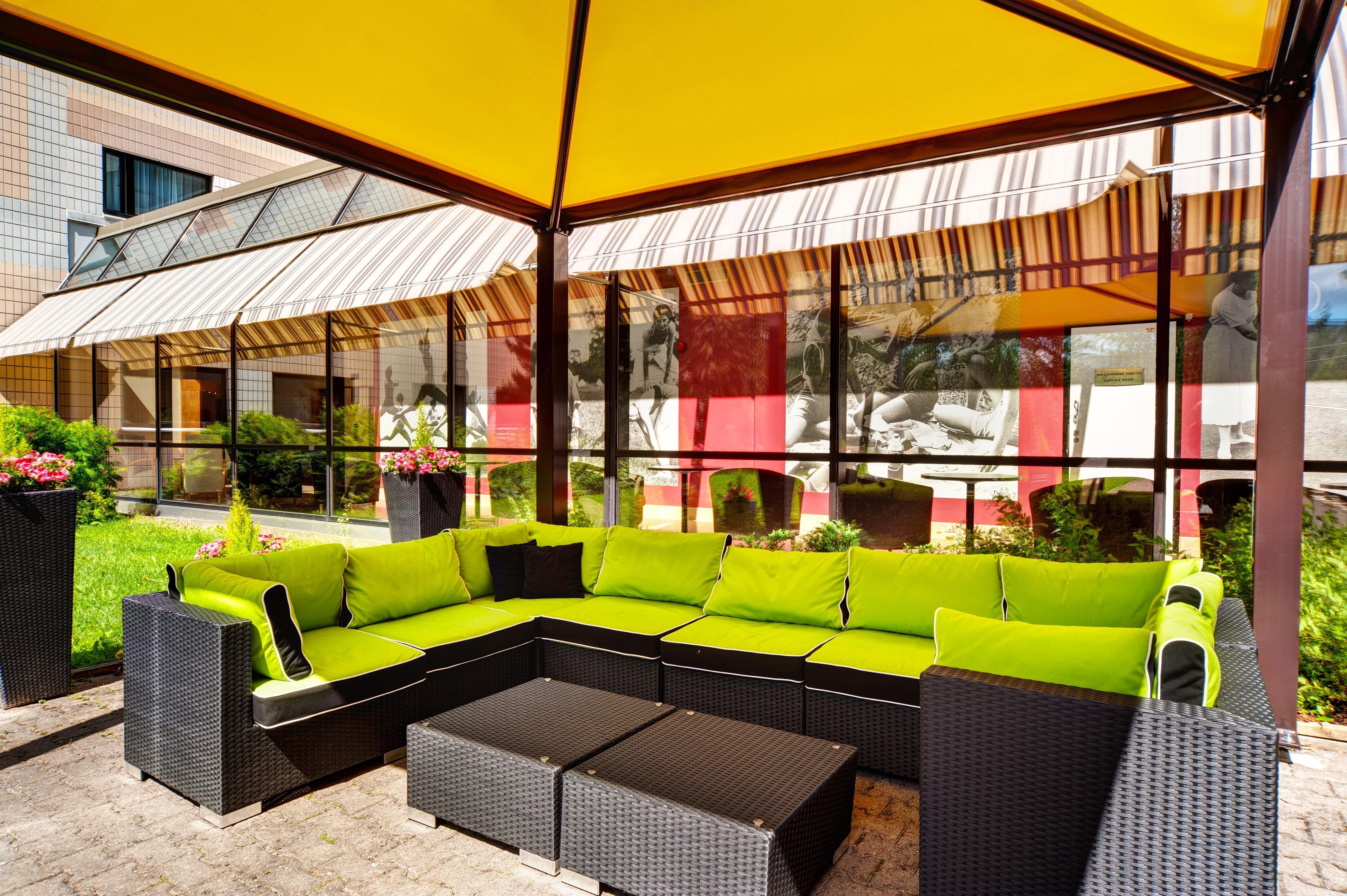 Holiday Inn Helsinki-Vantaa Airport, An Ihg Hotel Exterior photo