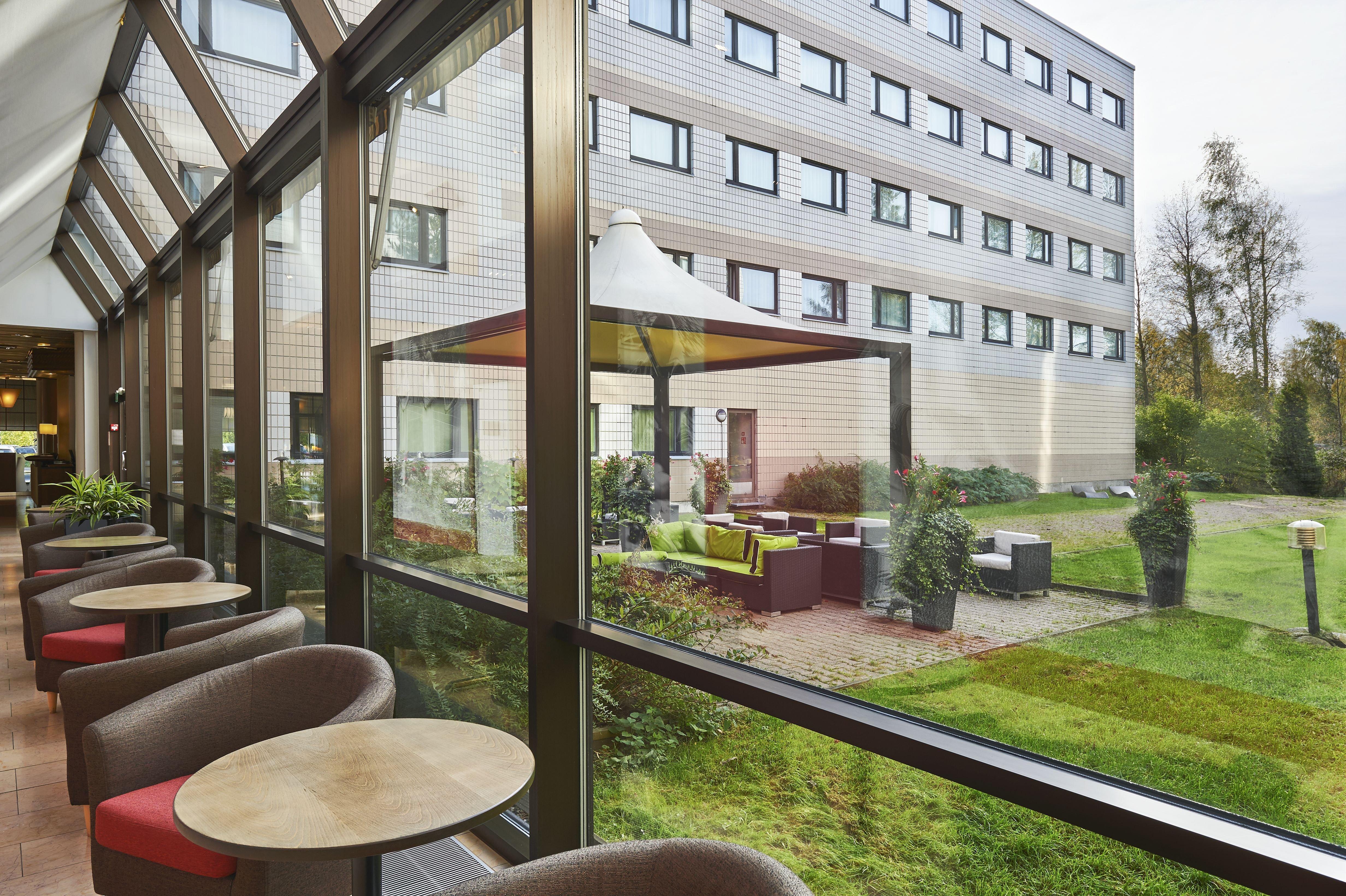 Holiday Inn Helsinki-Vantaa Airport, An Ihg Hotel Exterior photo