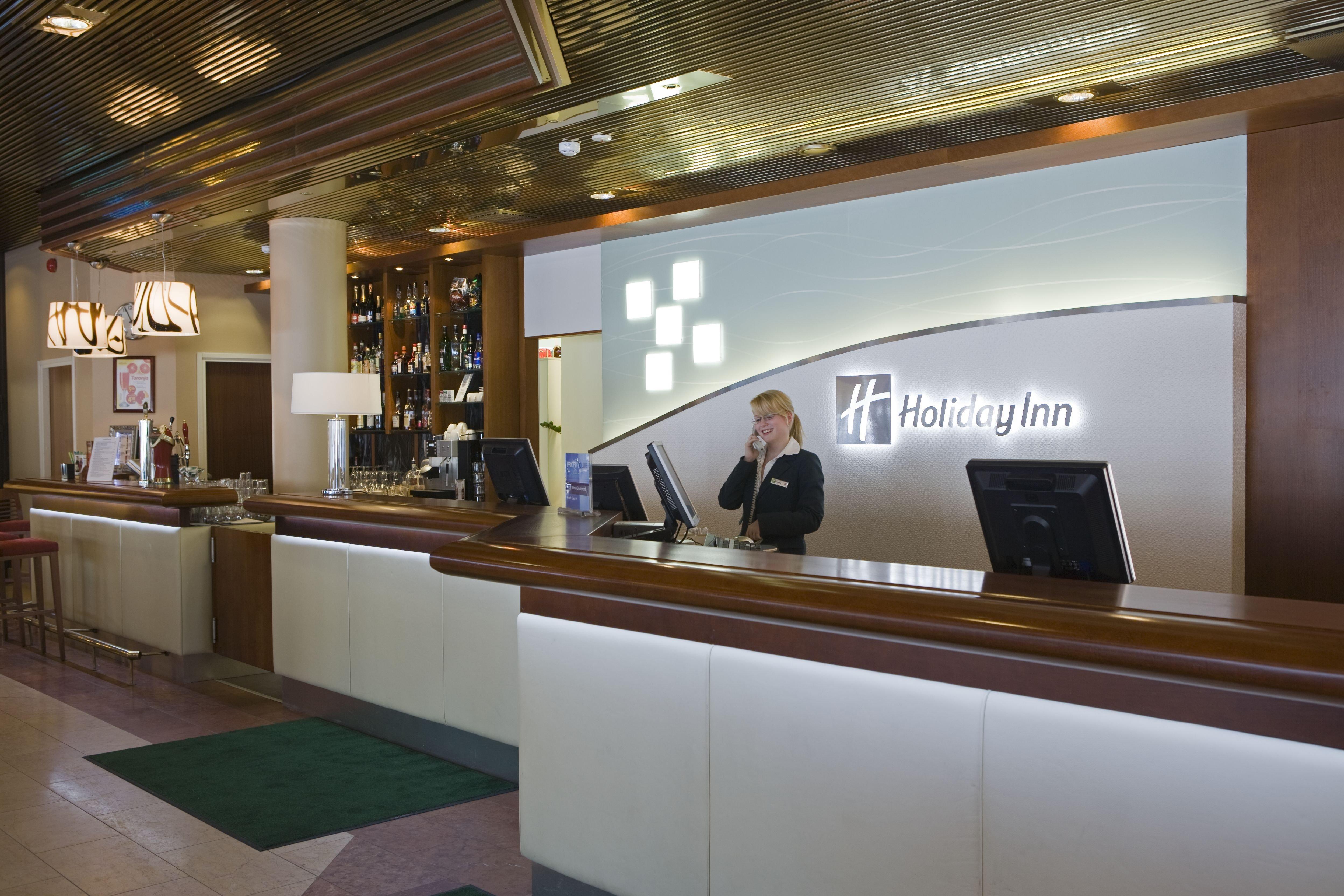 Holiday Inn Helsinki-Vantaa Airport, An Ihg Hotel Exterior photo