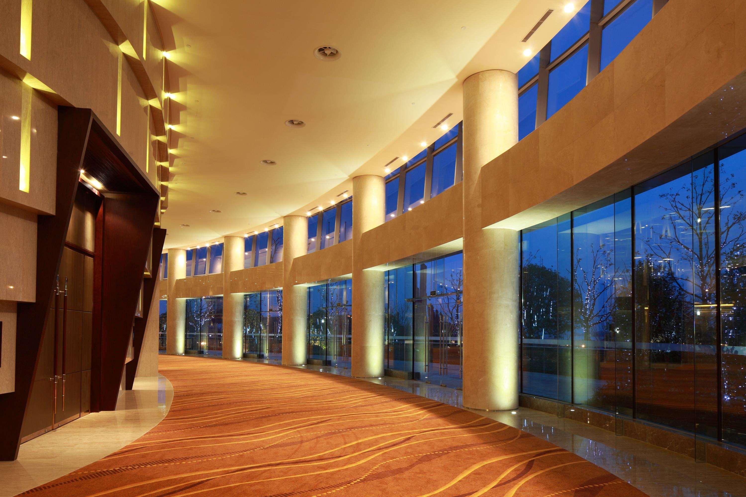 Hilton Nanjing Riverside Interior photo