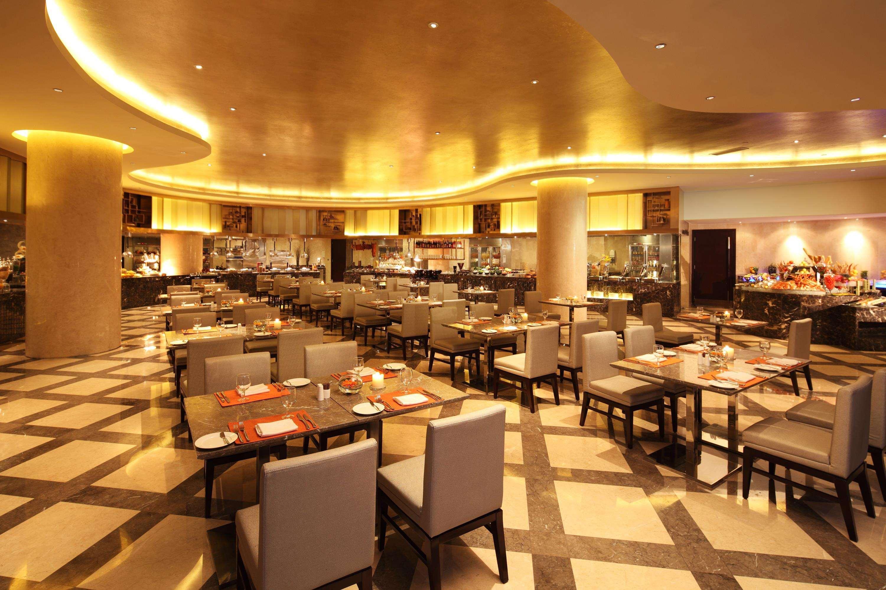 Hilton Nanjing Riverside Restaurant photo