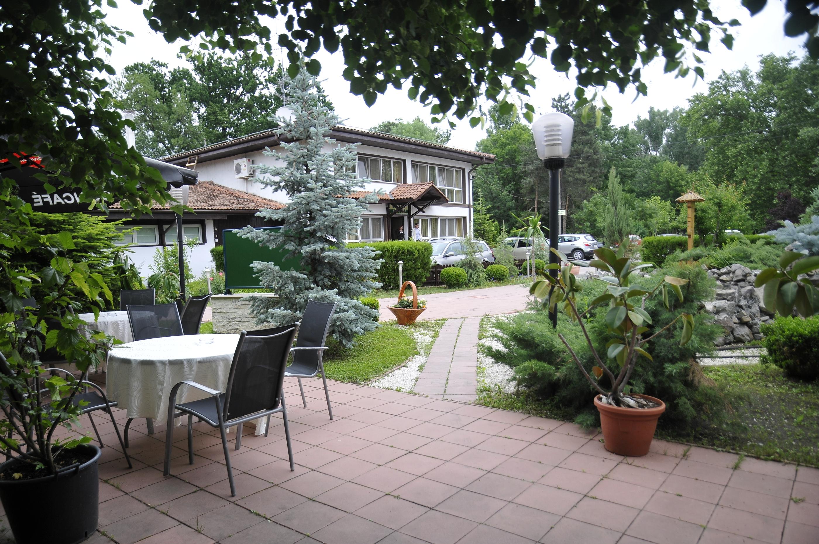 Hotel Herastrau Bucharest Exterior photo